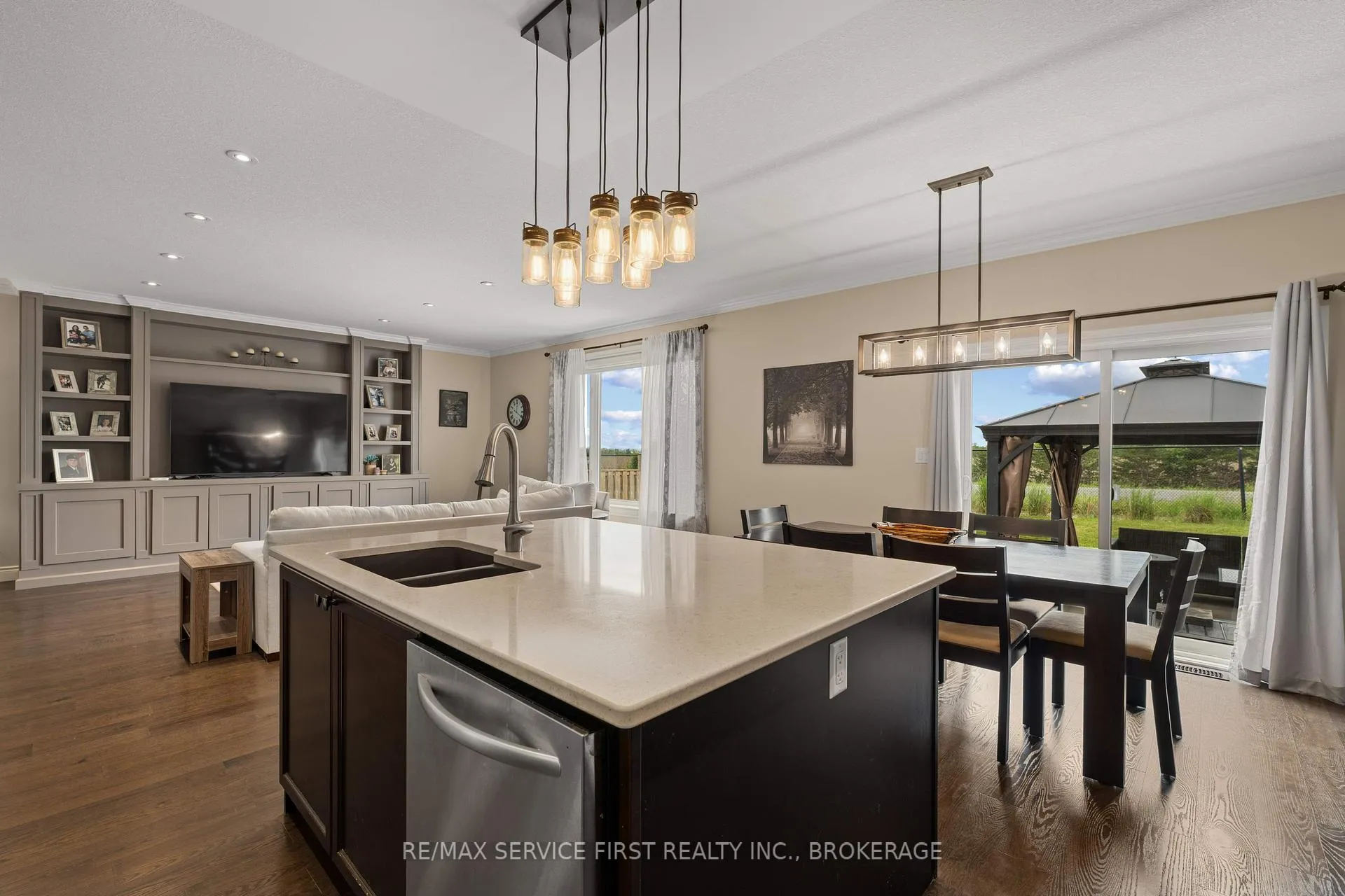 Photo 12 of 141 Champagne Crescent, Loyalist, Amherstview — HOMEH