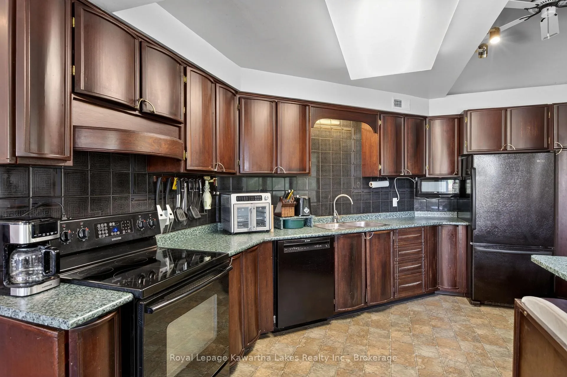 Photo 25 of 153 Pleasant Point Road, Kawartha Lakes, Fenelon — HOMEH