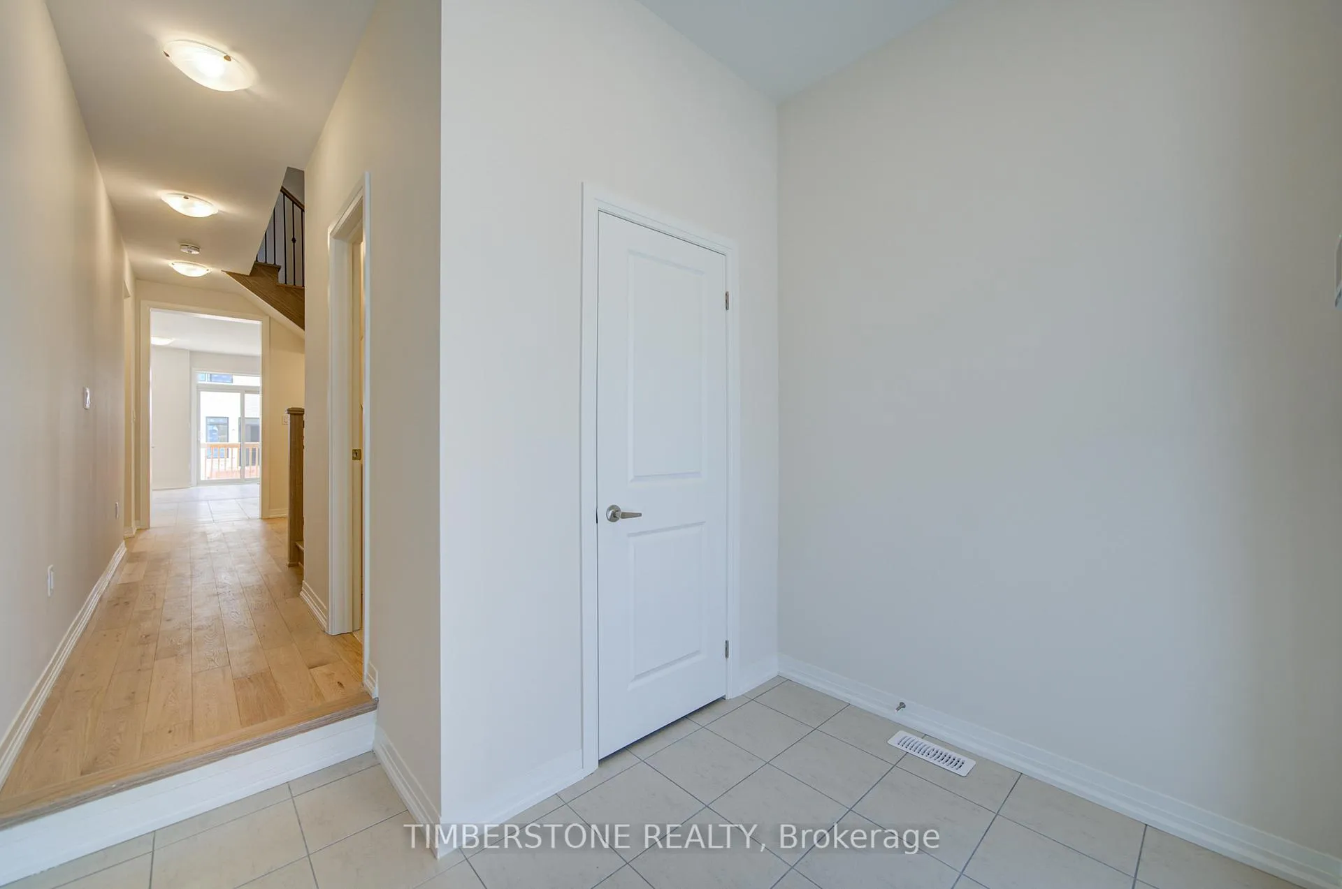 Photo 4 of 31 Boswell Drive, Brampton, Bram East — HOMEH