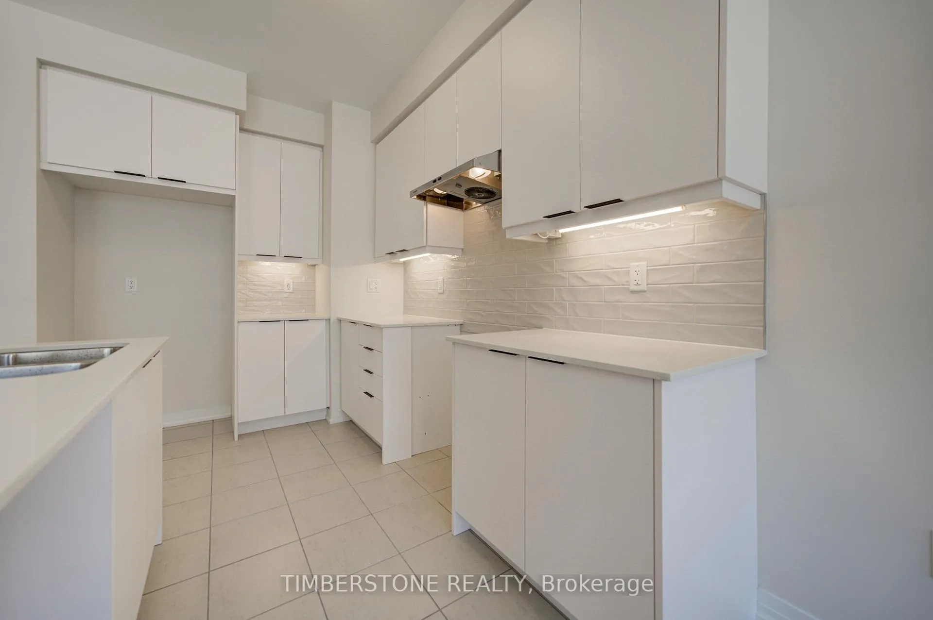 Photo 11 of 31 Boswell Drive, Brampton, Bram East — HOMEH