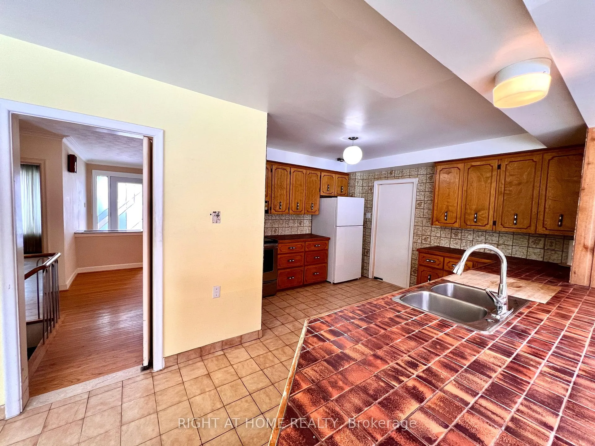 Photo 6 of 77 Riverside Boulevard, Vaughan, Uplands — HOMEH