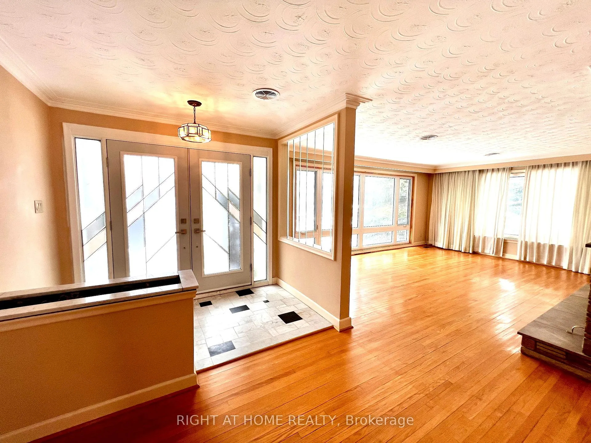 Photo 17 of 77 Riverside Boulevard, Vaughan, Uplands — HOMEH