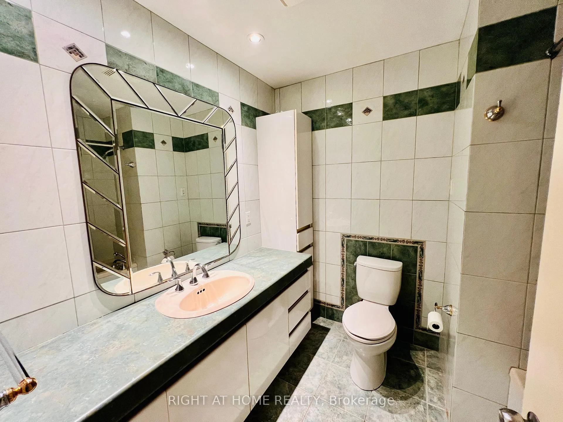 Photo 22 of 77 Riverside Boulevard, Vaughan, Uplands — HOMEH