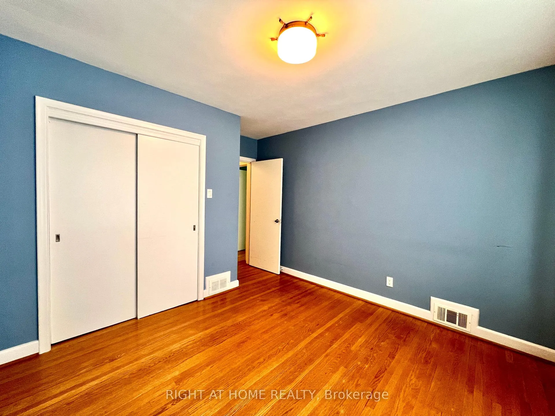 Photo 29 of 77 Riverside Boulevard, Vaughan, Uplands — HOMEH