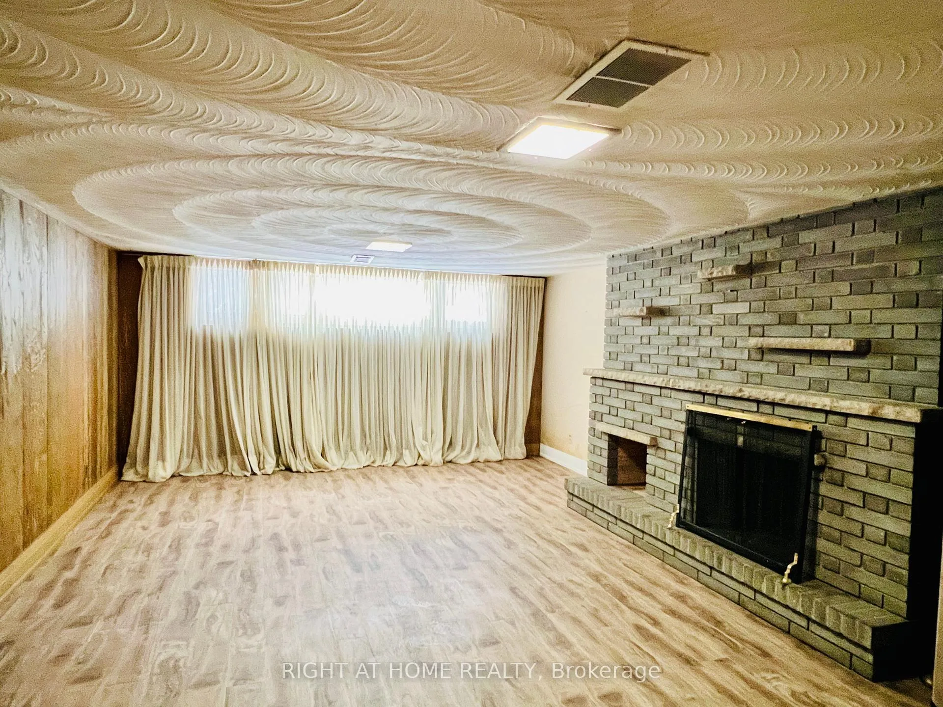 Photo 34 of 77 Riverside Boulevard, Vaughan, Uplands — HOMEH