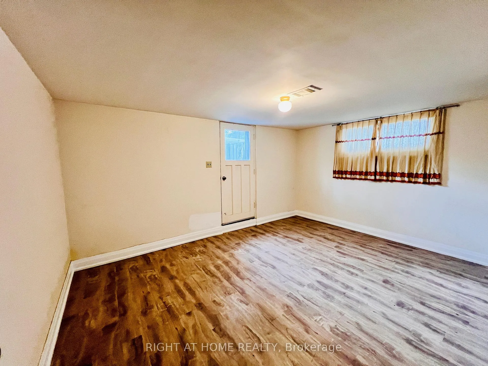 Photo 42 of 77 Riverside Boulevard, Vaughan, Uplands — HOMEH