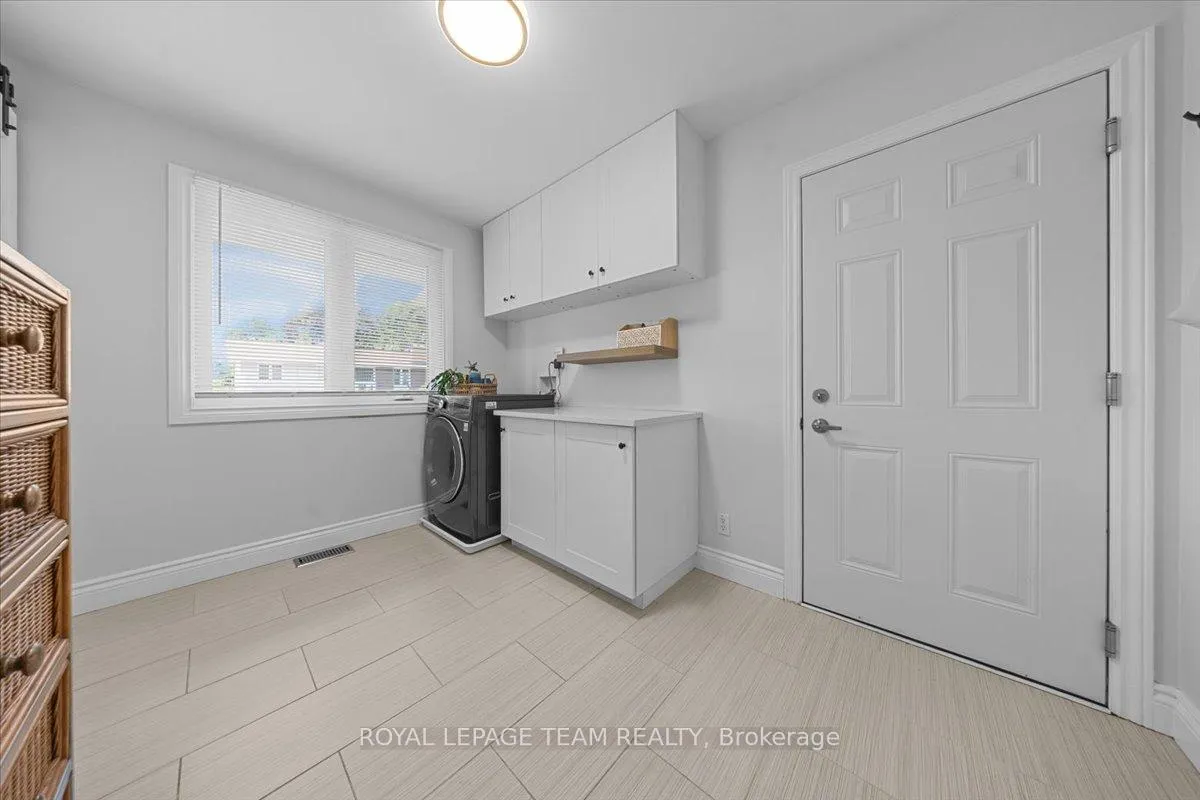 Photo 20 of 2 Lavina Crescent, Ottawa, Leslie Park — HOMEH