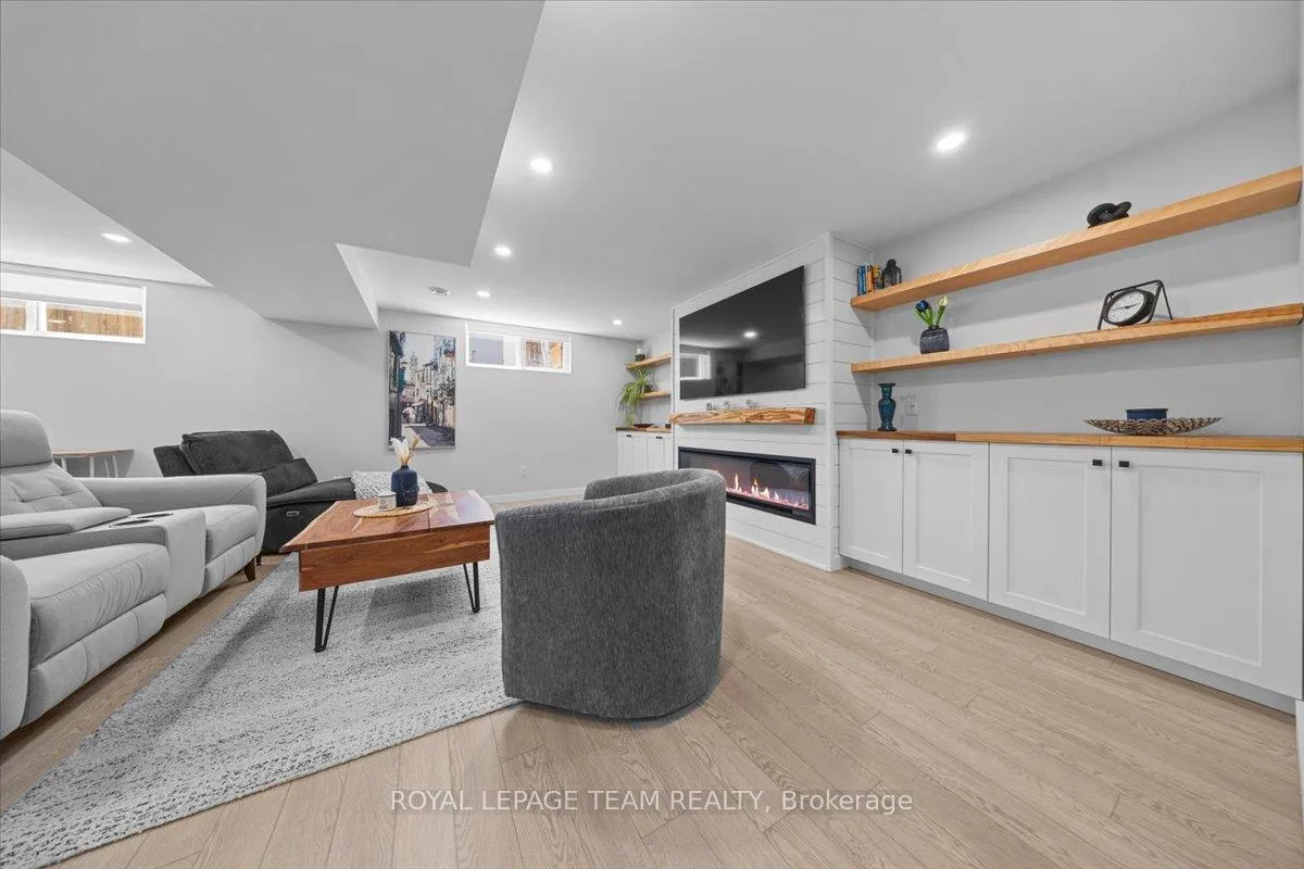 Photo 24 of 2 Lavina Crescent, Ottawa, Leslie Park — HOMEH