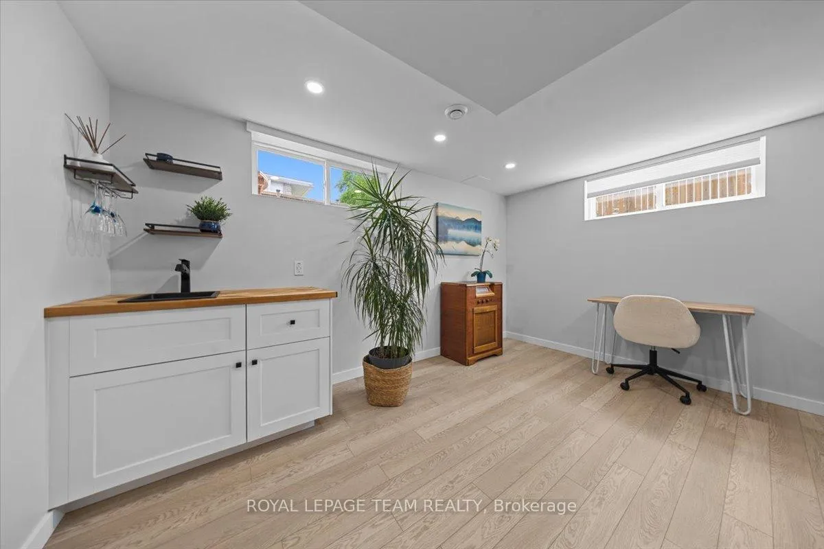 Photo 25 of 2 Lavina Crescent, Ottawa, Leslie Park — HOMEH