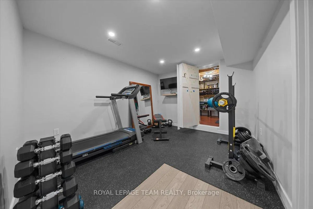 Photo 31 of 2 Lavina Crescent, Ottawa, Leslie Park — HOMEH