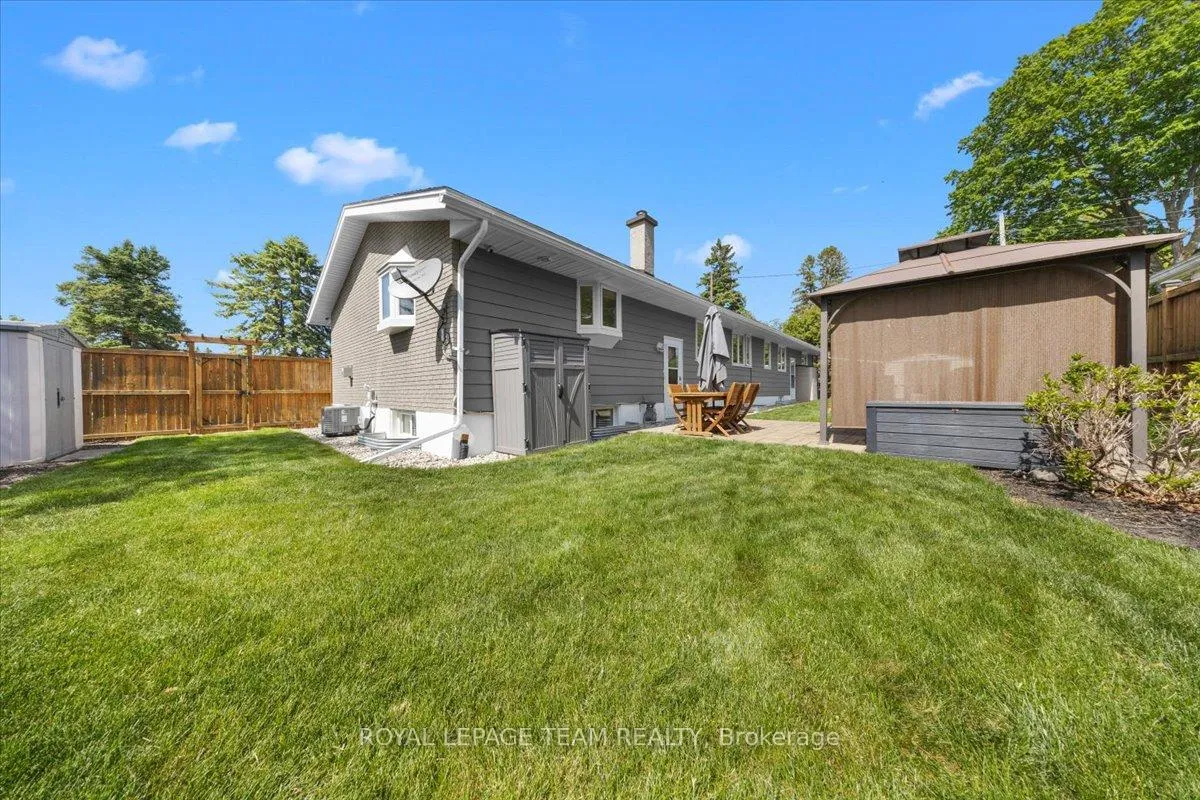 Photo 36 of 2 Lavina Crescent, Ottawa, Leslie Park — HOMEH