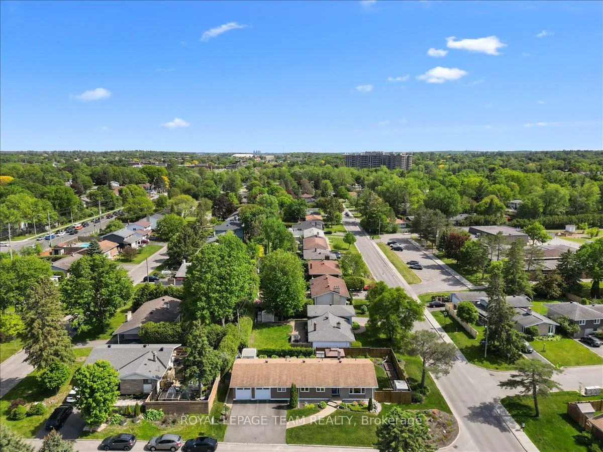 Photo 40 of 2 Lavina Crescent, Ottawa, Leslie Park — HOMEH