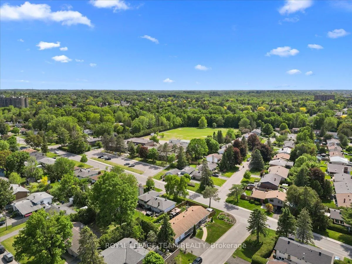 Photo 41 of 2 Lavina Crescent, Ottawa, Leslie Park — HOMEH