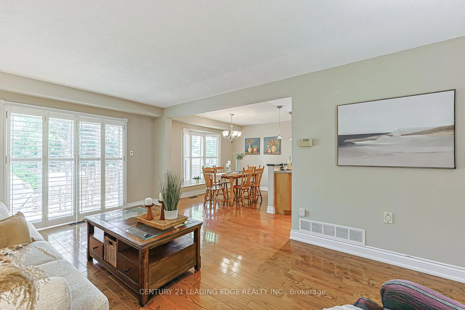 Photo 8 of 43 Bishop Crescent, Markham, Markham Village — HOMEH