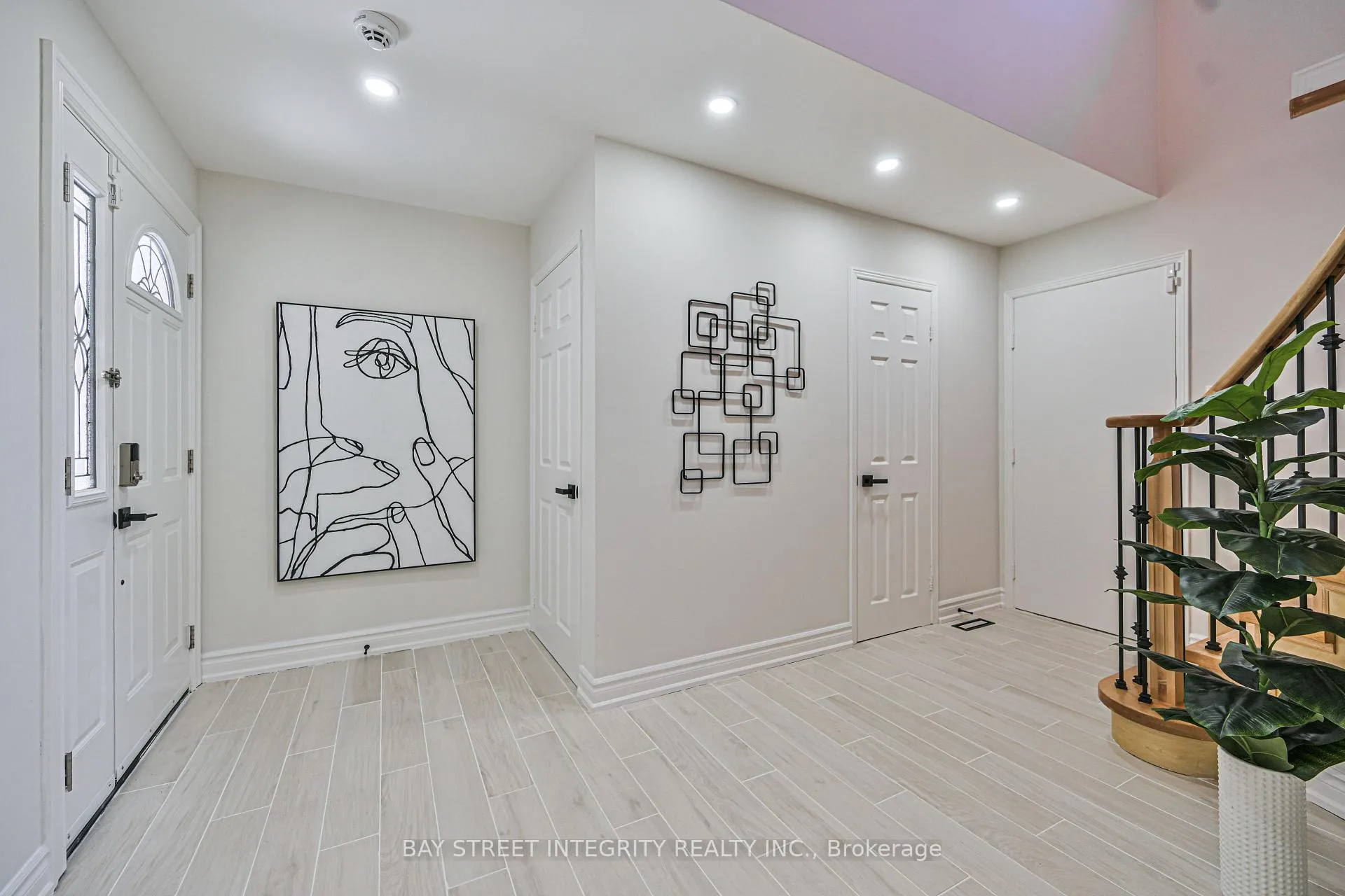 Photo 4 of 111 Michener Crescent, Markham, Raymerville — HOMEH