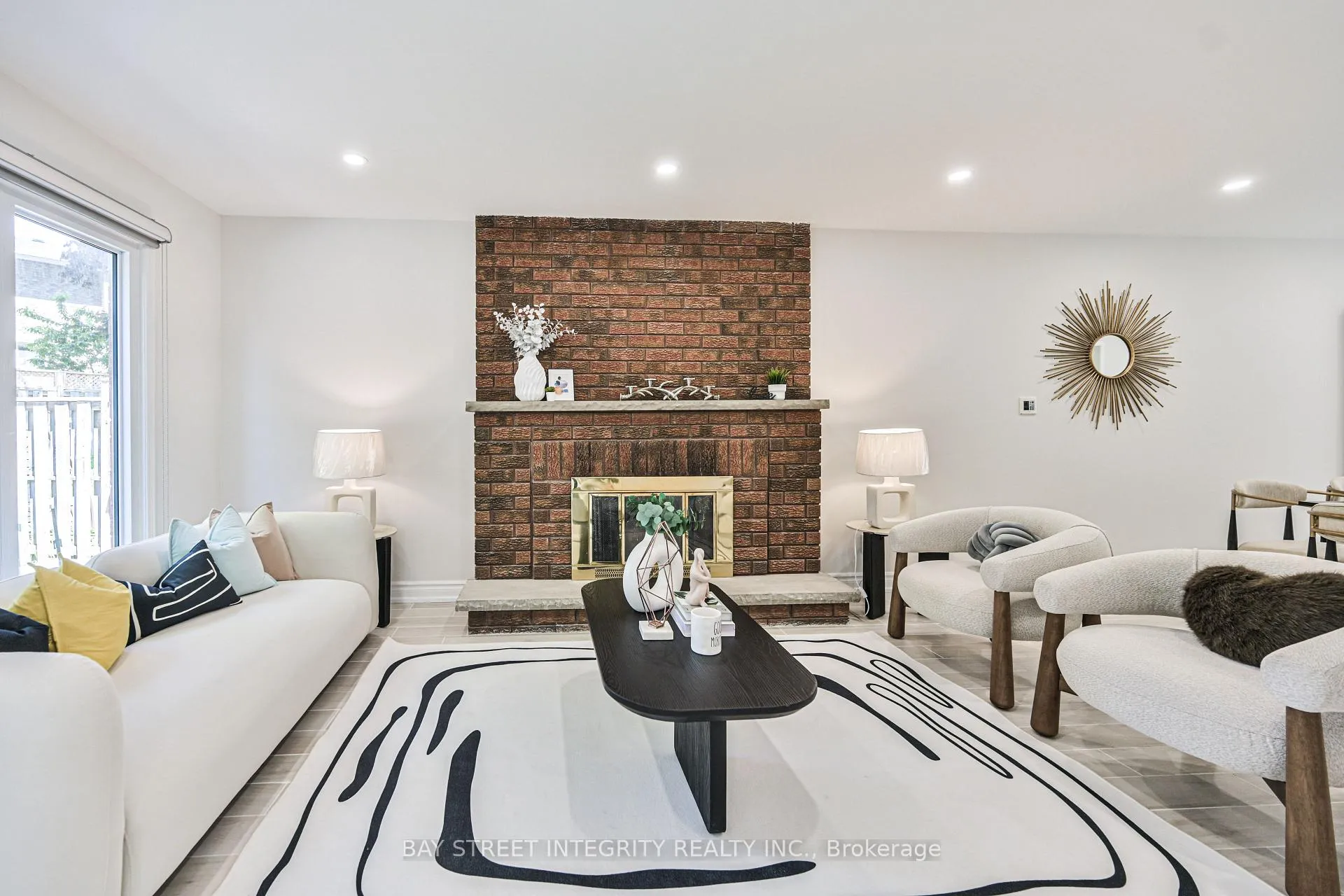 Photo 9 of 111 Michener Crescent, Markham, Raymerville — HOMEH
