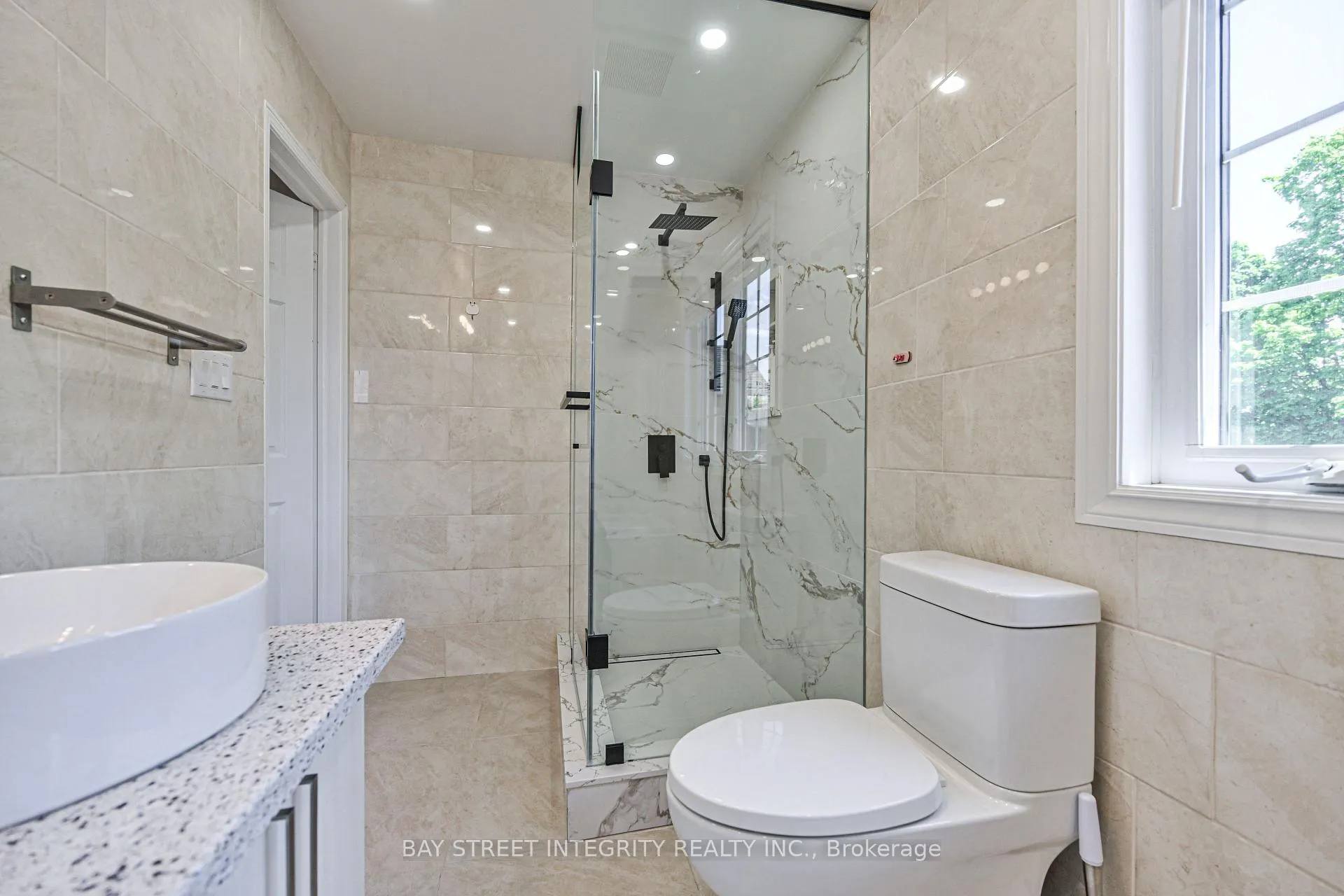 Photo 27 of 111 Michener Crescent, Markham, Raymerville — HOMEH