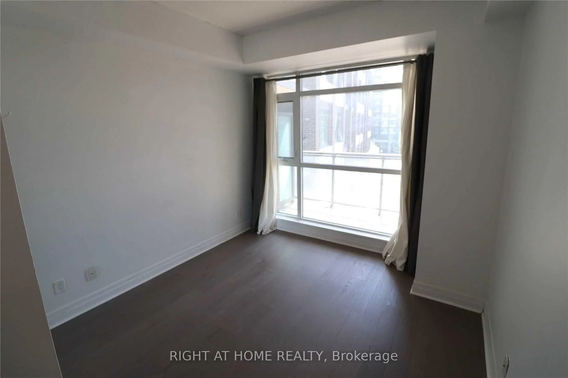 Photo 9 of Unit 402, 8130 Birchmount Road, Markham, Unionville — HOMEH