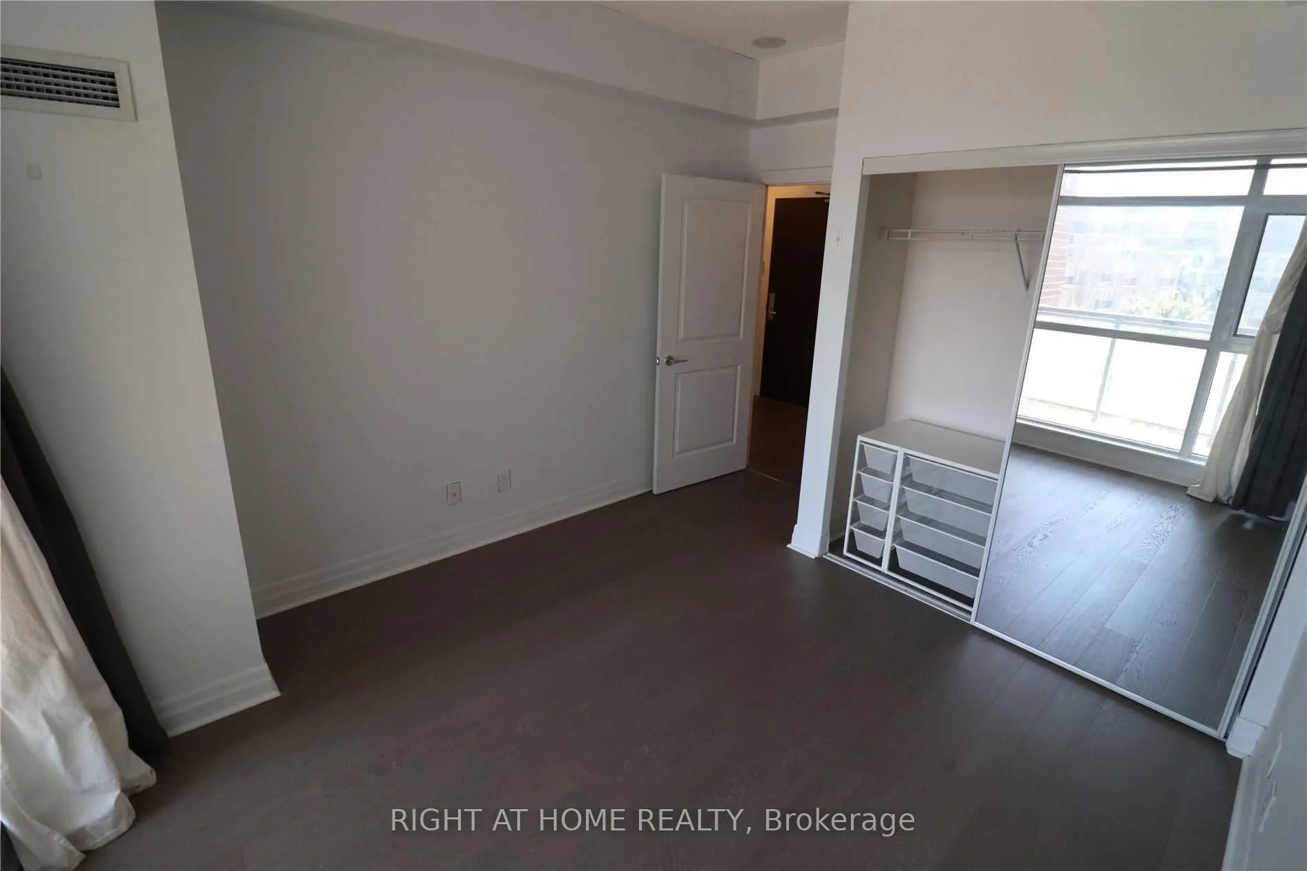 Photo 11 of Unit 402, 8130 Birchmount Road, Markham, Unionville — HOMEH