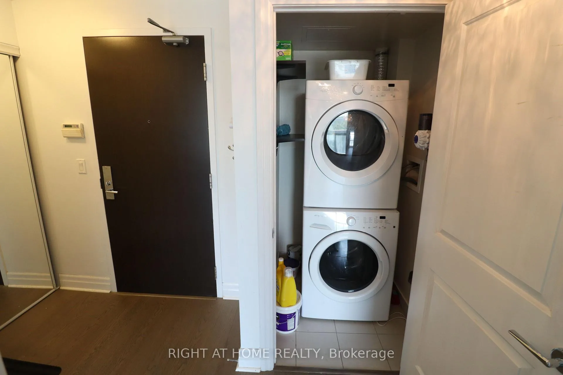 Photo 15 of Unit 402, 8130 Birchmount Road, Markham, Unionville — HOMEH