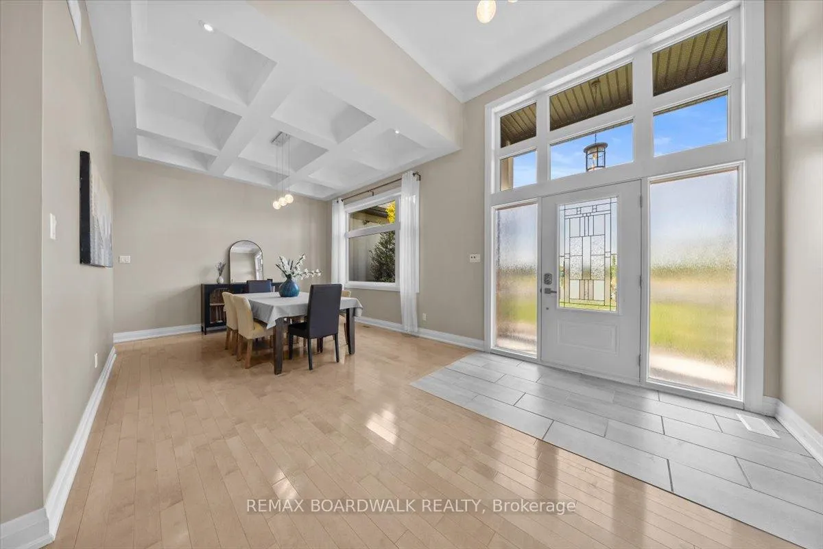 Photo 6 of 7412 Blue Water Crescent, Ottawa, Greely — HOMEH