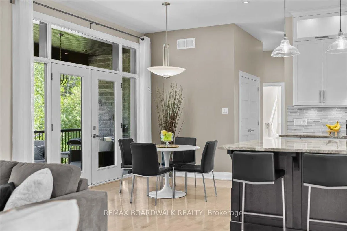 Photo 8 of 7412 Blue Water Crescent, Ottawa, Greely — HOMEH