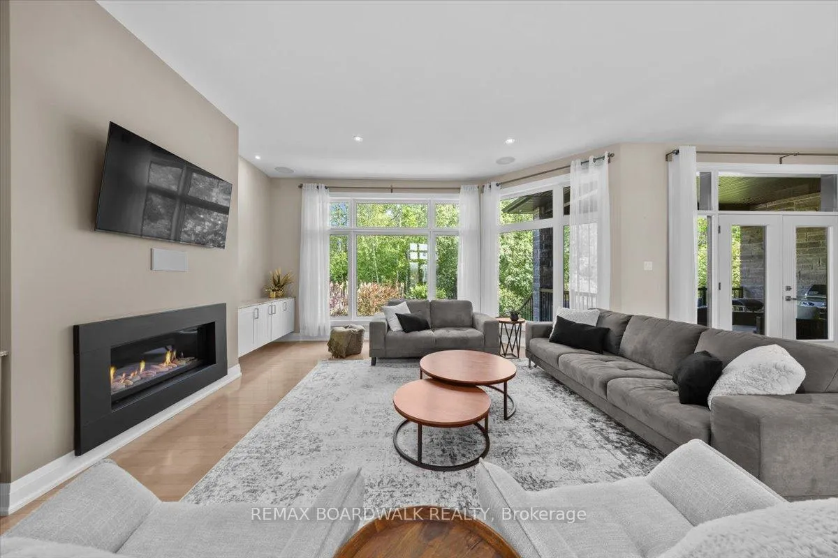 Photo 11 of 7412 Blue Water Crescent, Ottawa, Greely — HOMEH