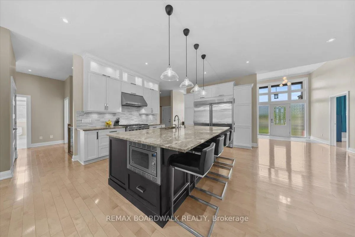 Photo 22 of 7412 Blue Water Crescent, Ottawa, Greely — HOMEH