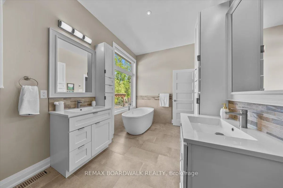 Photo 32 of 7412 Blue Water Crescent, Ottawa, Greely — HOMEH