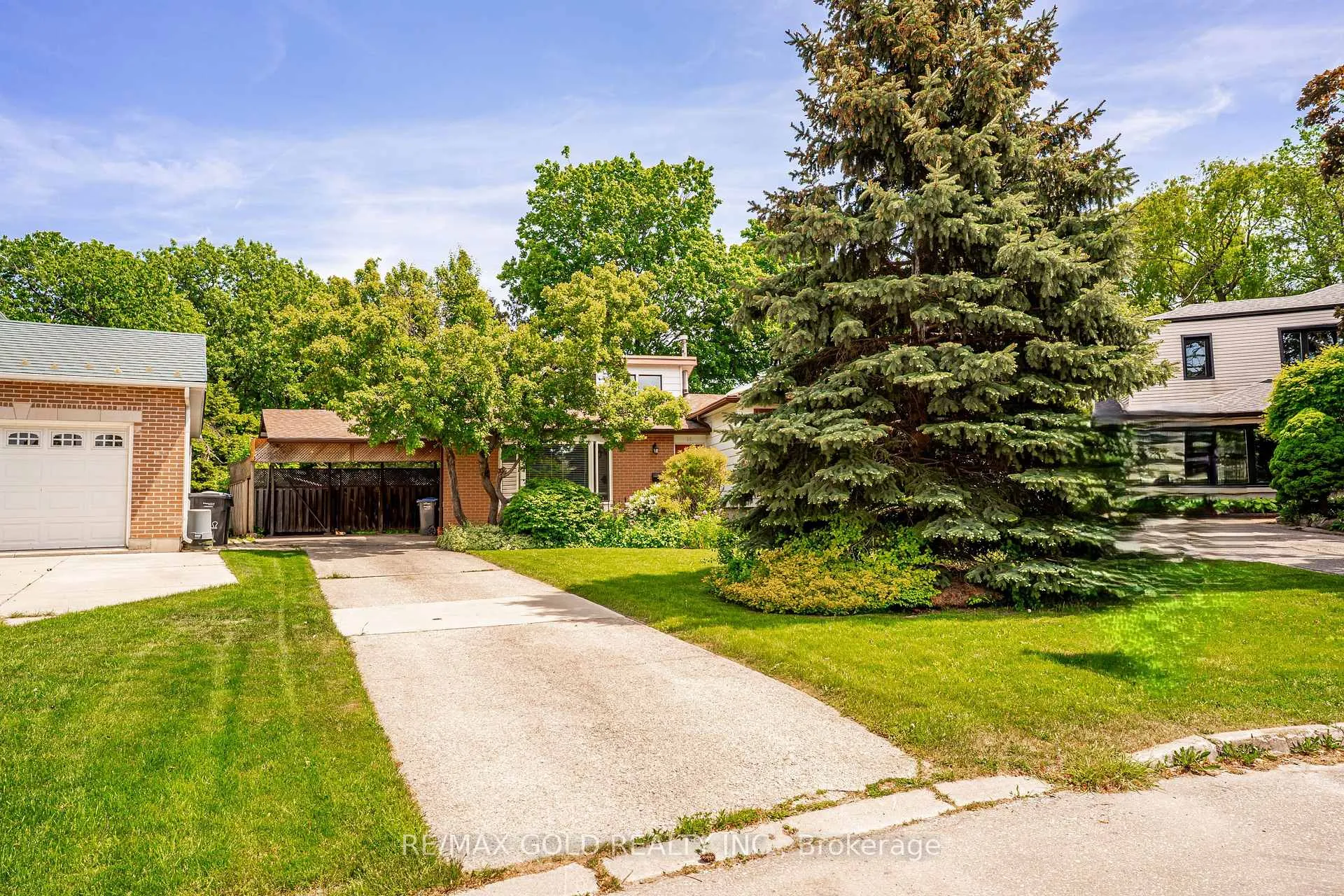 Photo 6 of 16 Donalda Place, Brampton, Southgate — HOMEH