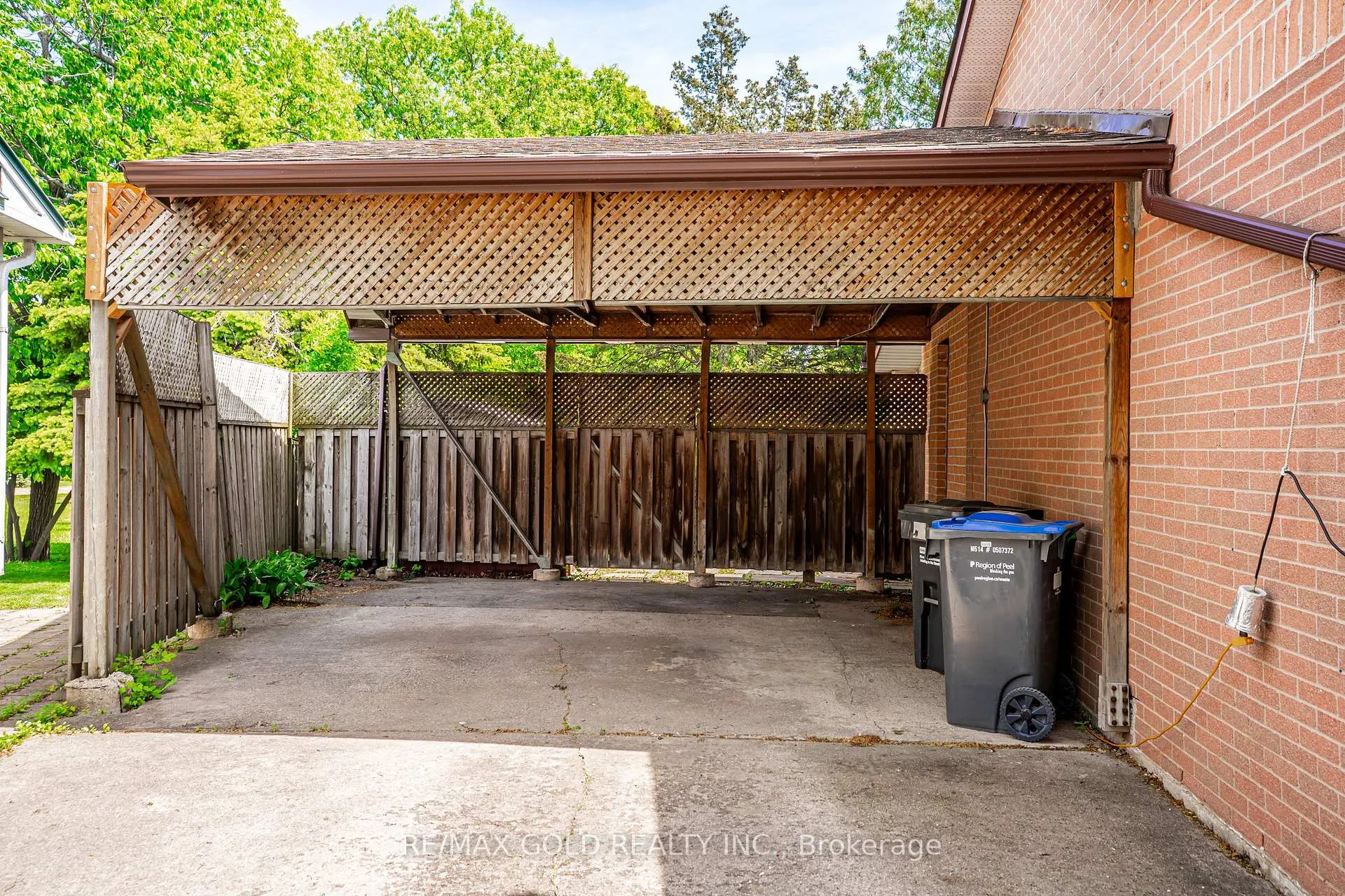 Photo 7 of 16 Donalda Place, Brampton, Southgate — HOMEH