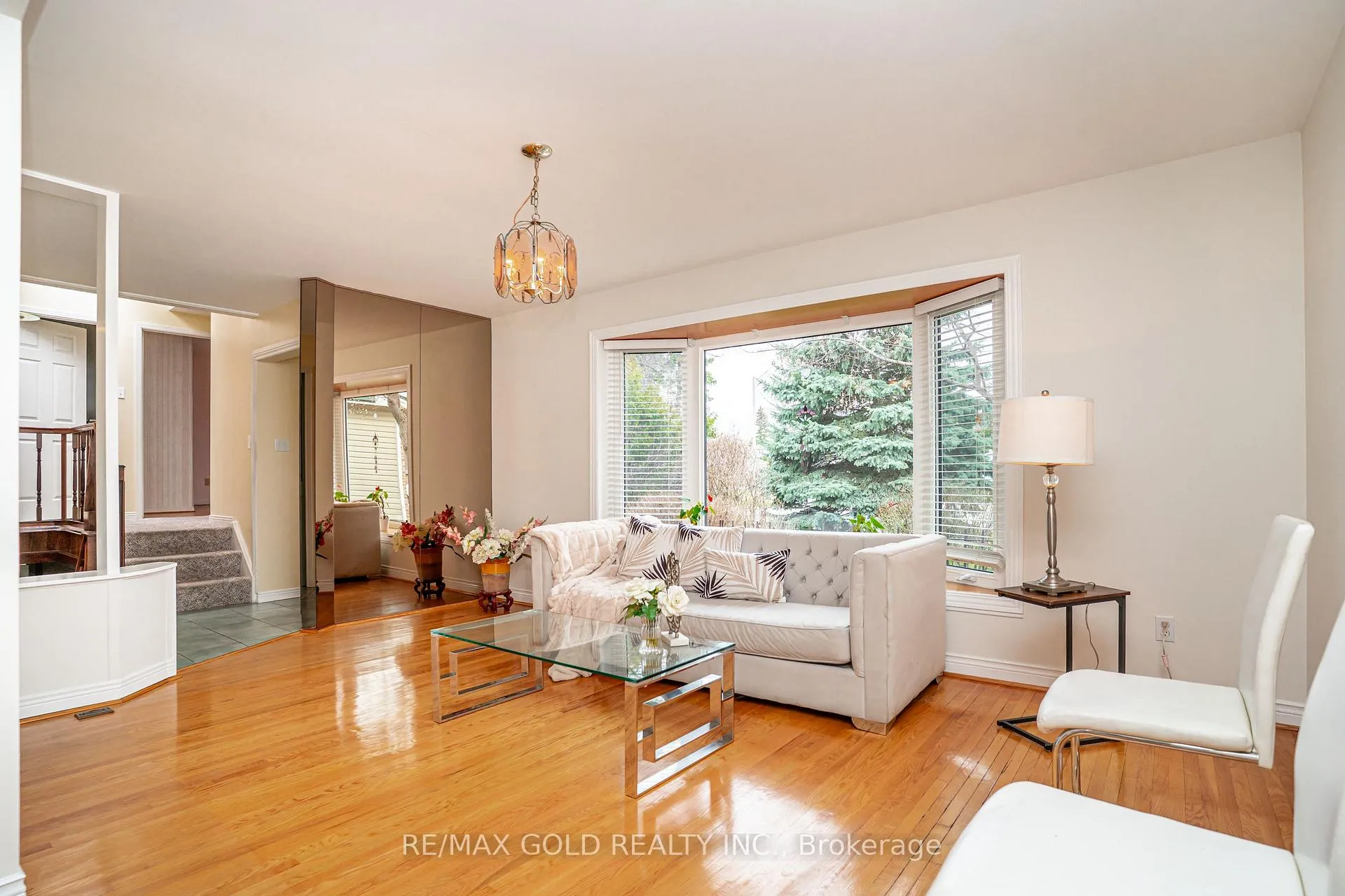 Photo 11 of 16 Donalda Place, Brampton, Southgate — HOMEH