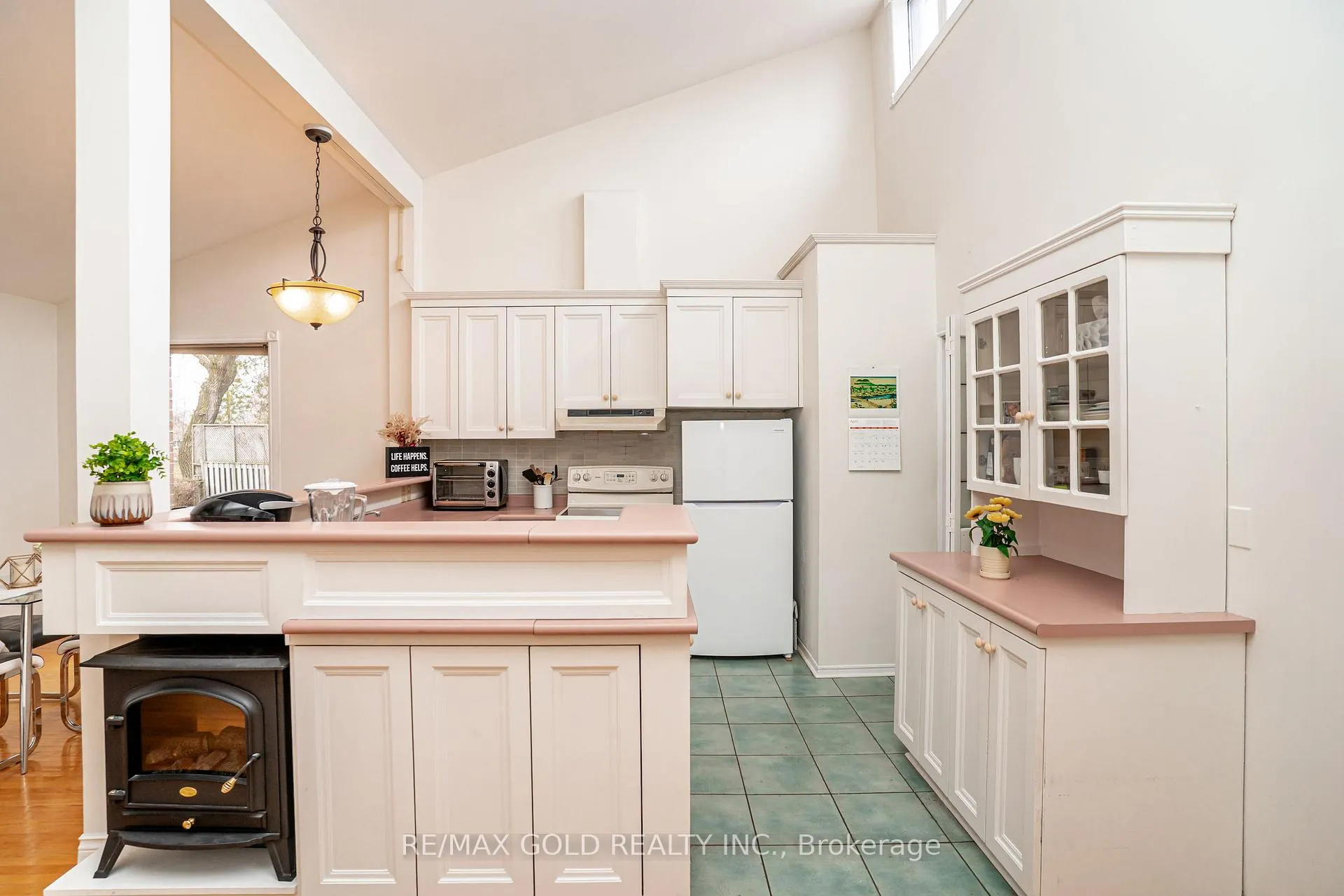 Photo 20 of 16 Donalda Place, Brampton, Southgate — HOMEH