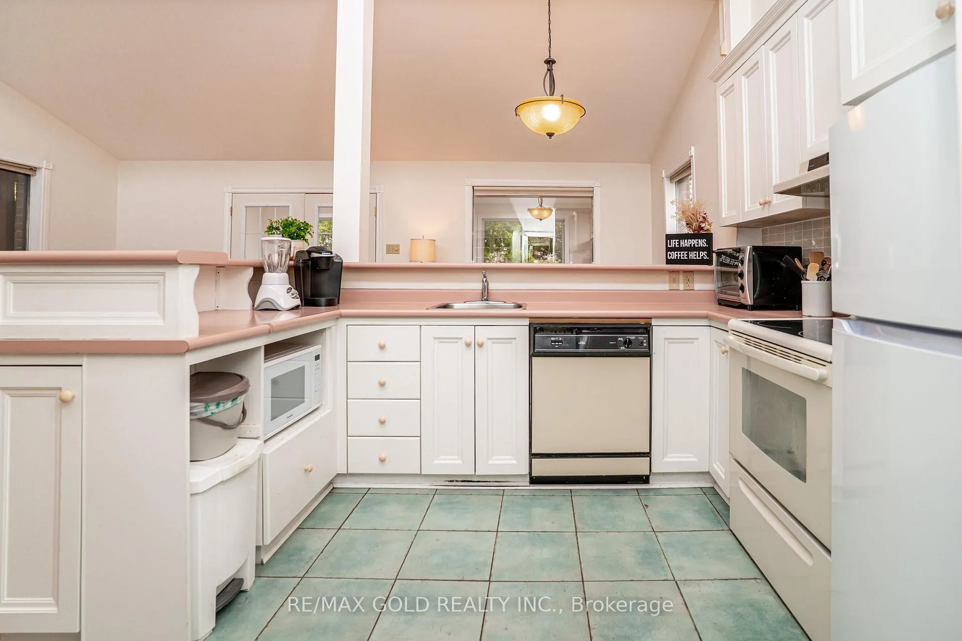 Photo 21 of 16 Donalda Place, Brampton, Southgate — HOMEH
