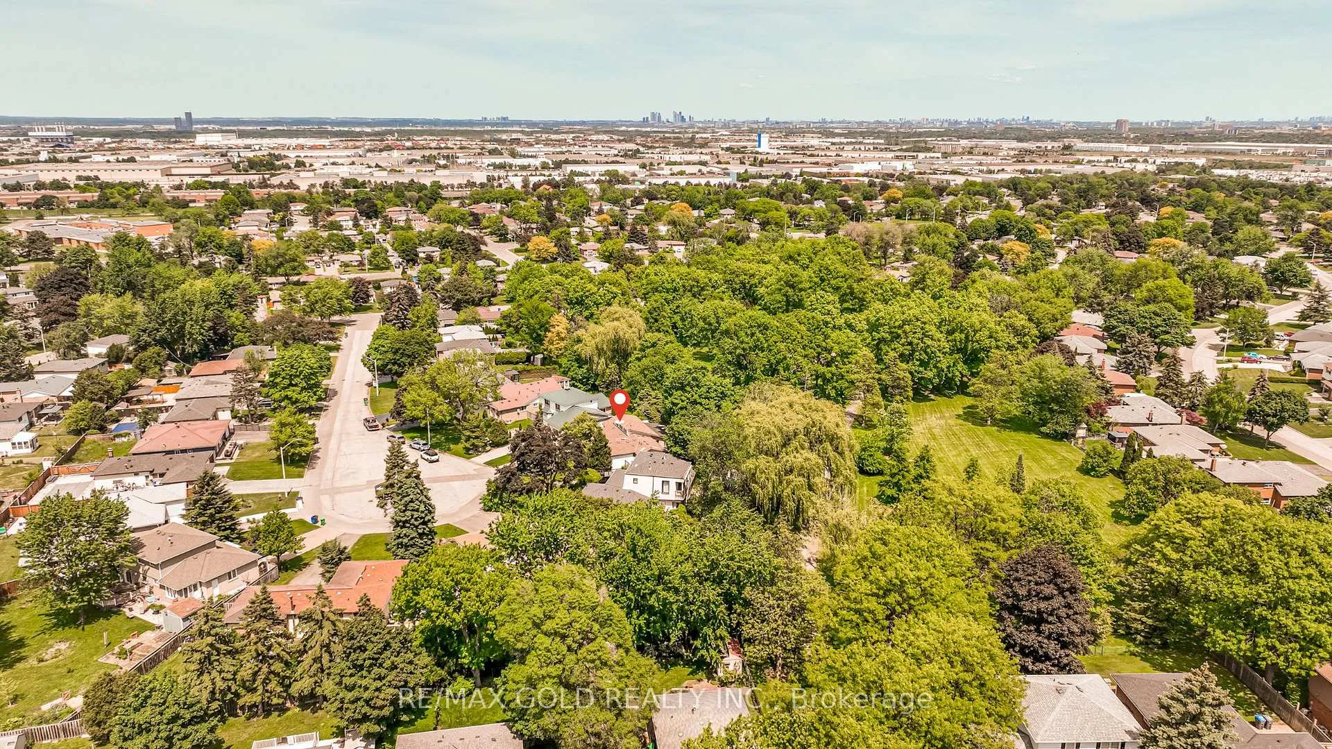Photo 4 of 16 Donalda Place, Brampton, Southgate — HOMEH