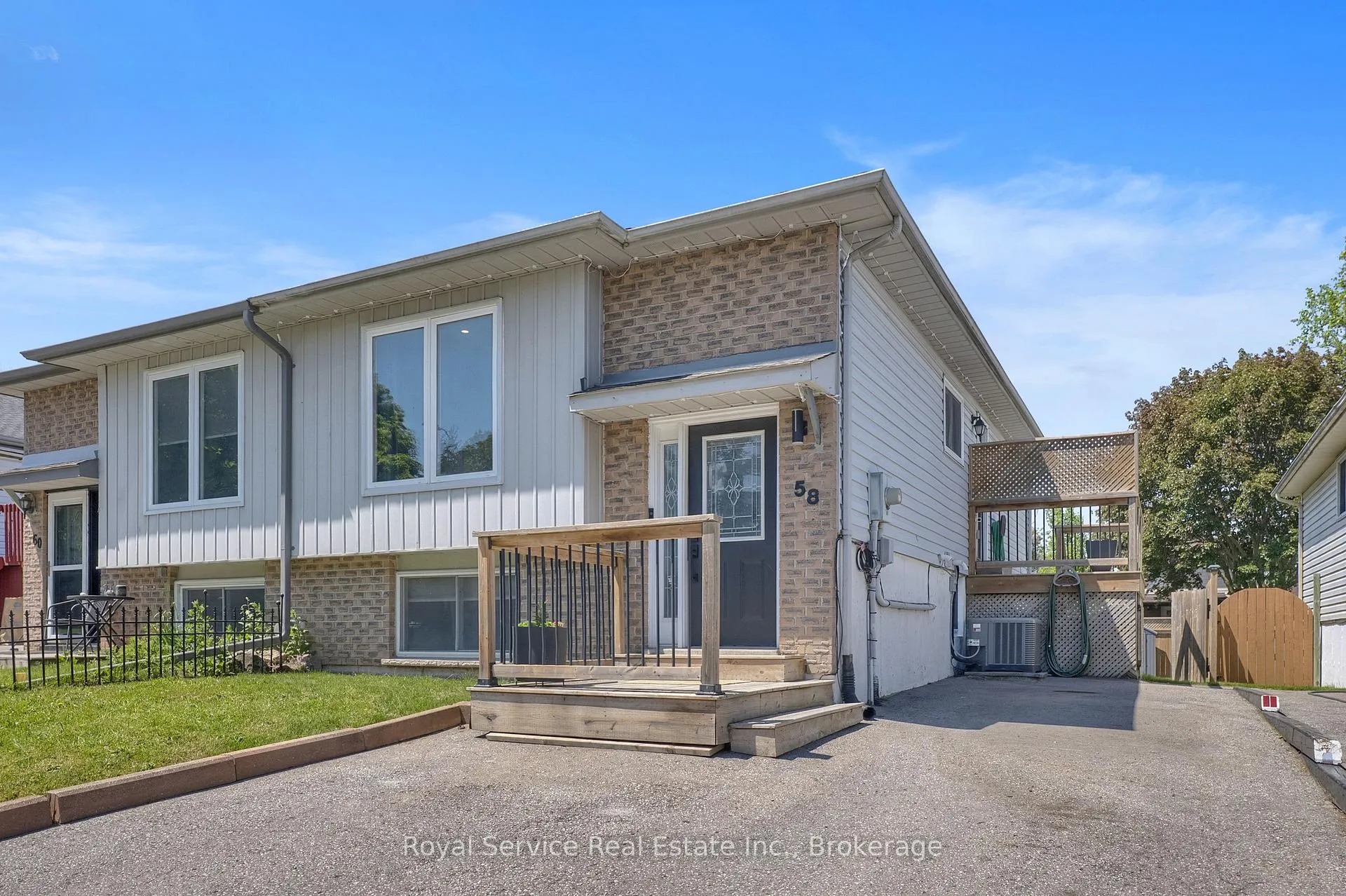 Photo 1 of 58 John Scott Court, Clarington, Bowmanville — HOMEH