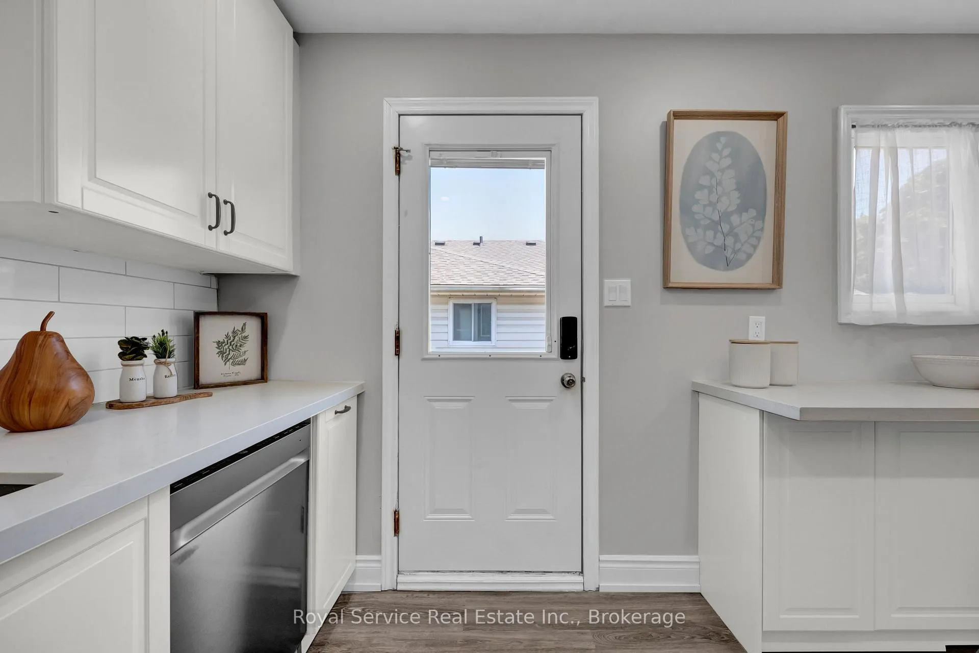 Photo 13 of 58 John Scott Court, Clarington, Bowmanville — HOMEH