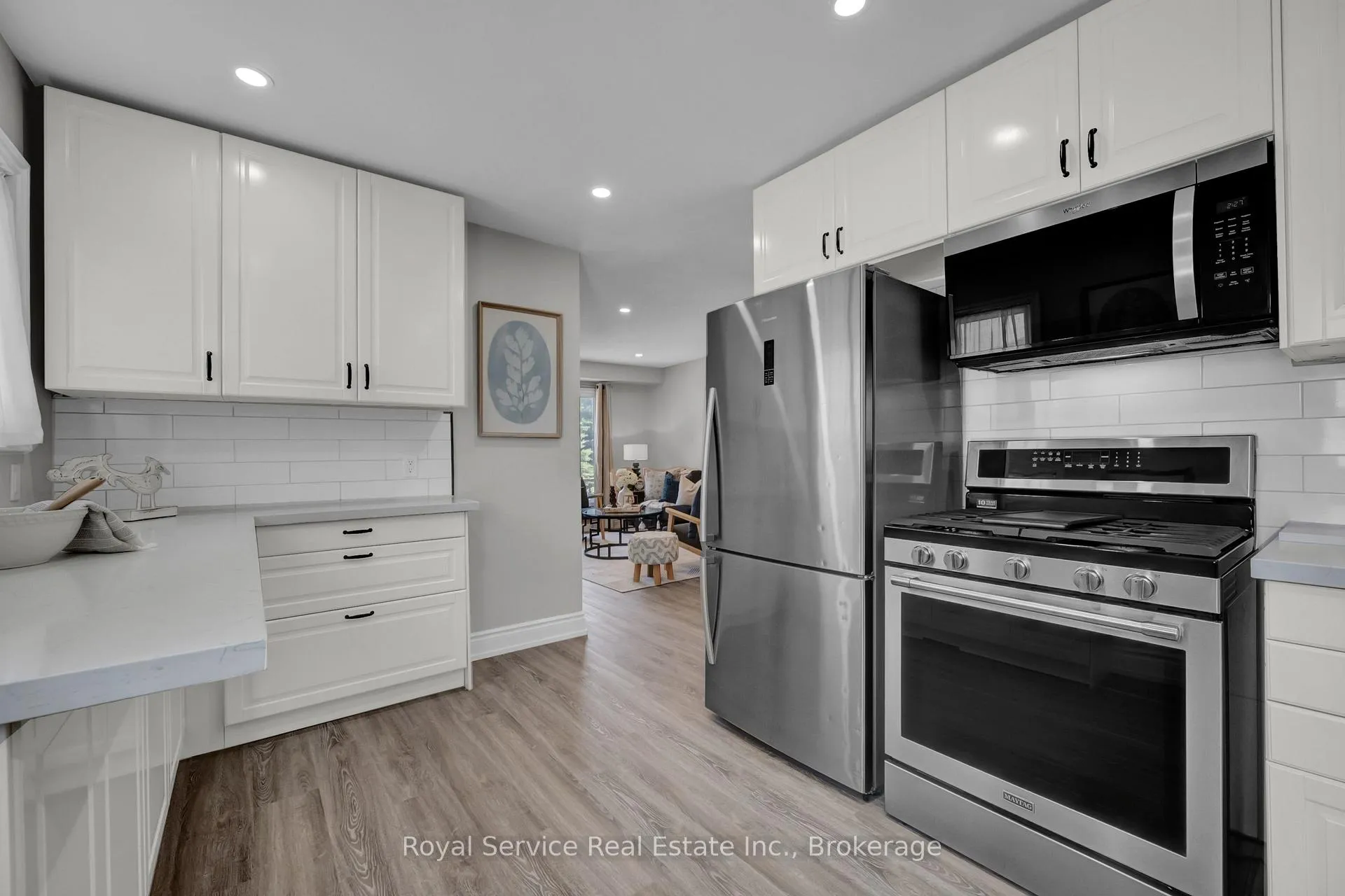 Photo 14 of 58 John Scott Court, Clarington, Bowmanville — HOMEH