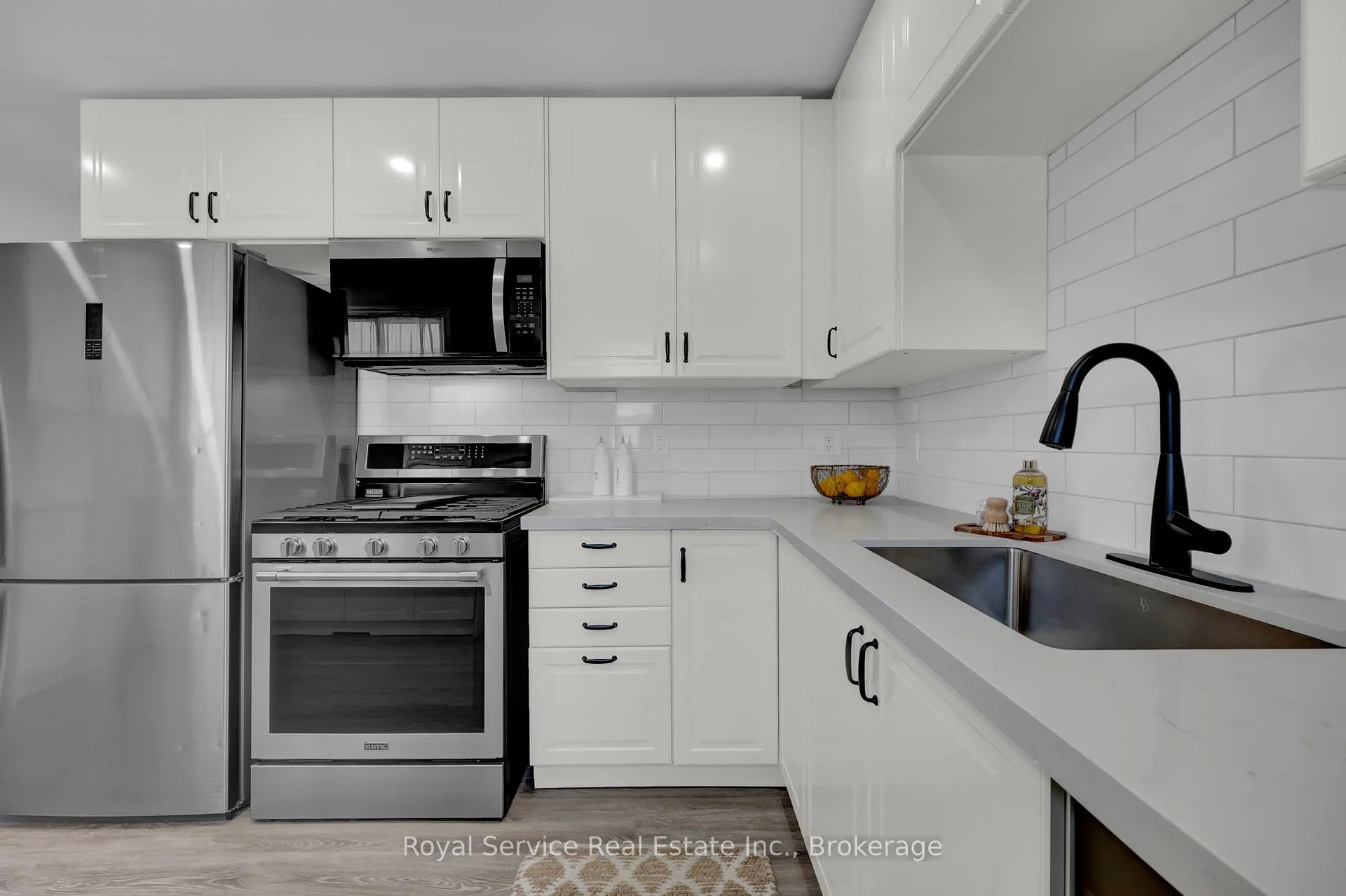 Photo 15 of 58 John Scott Court, Clarington, Bowmanville — HOMEH