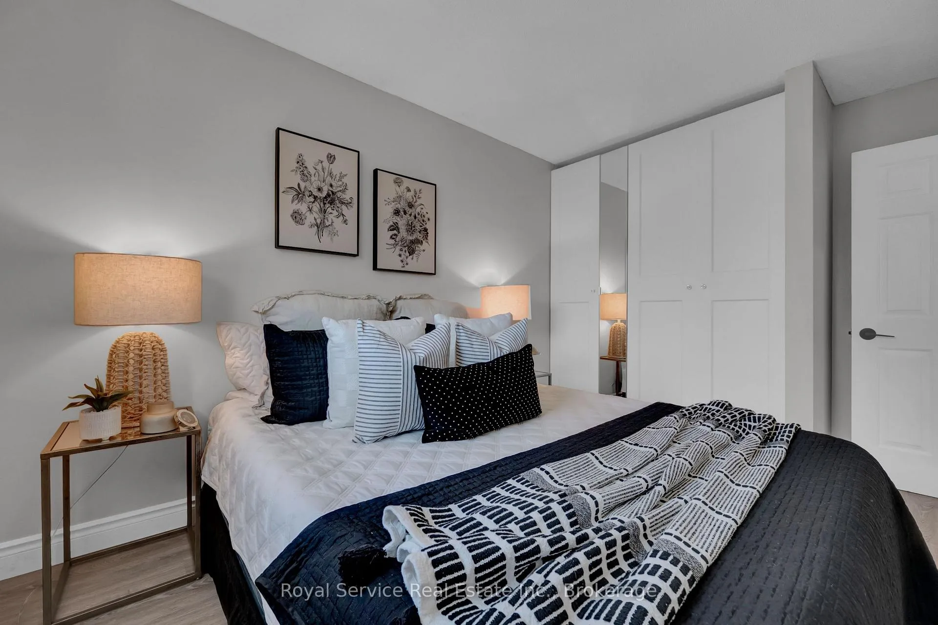 Photo 16 of 58 John Scott Court, Clarington, Bowmanville — HOMEH