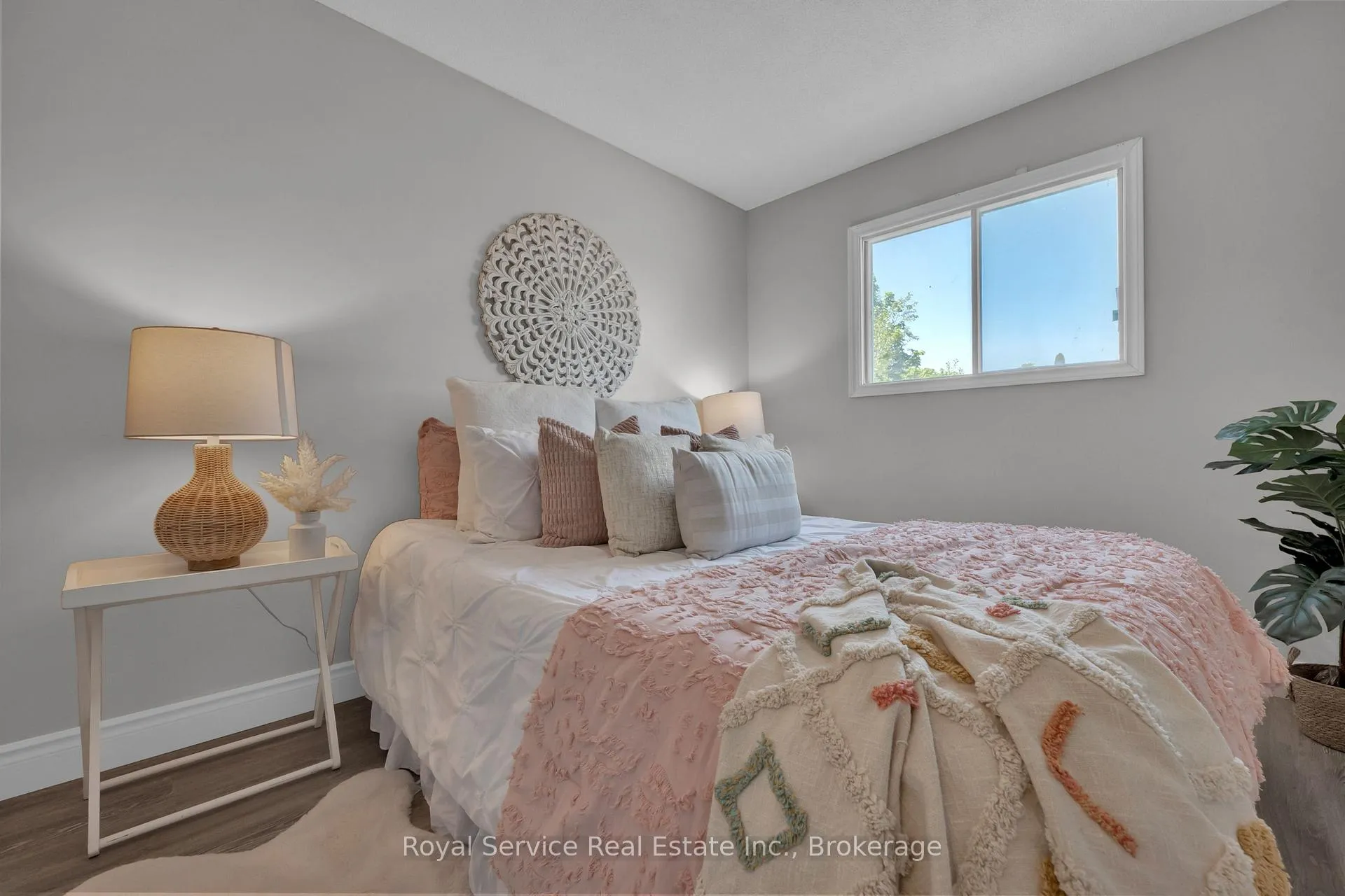 Photo 18 of 58 John Scott Court, Clarington, Bowmanville — HOMEH