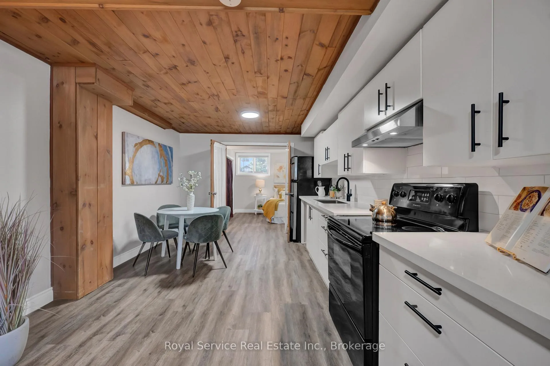 Photo 23 of 58 John Scott Court, Clarington, Bowmanville — HOMEH