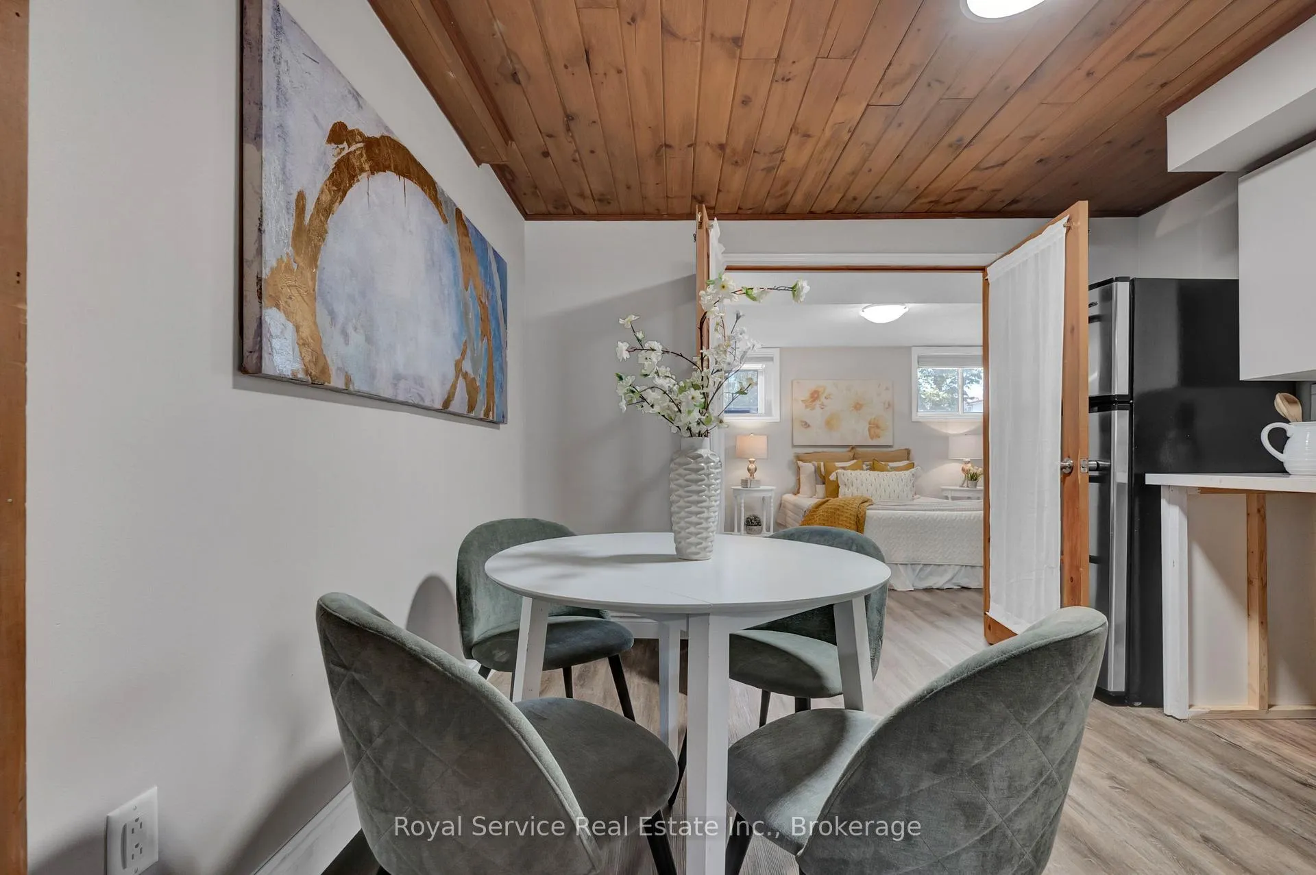 Photo 24 of 58 John Scott Court, Clarington, Bowmanville — HOMEH