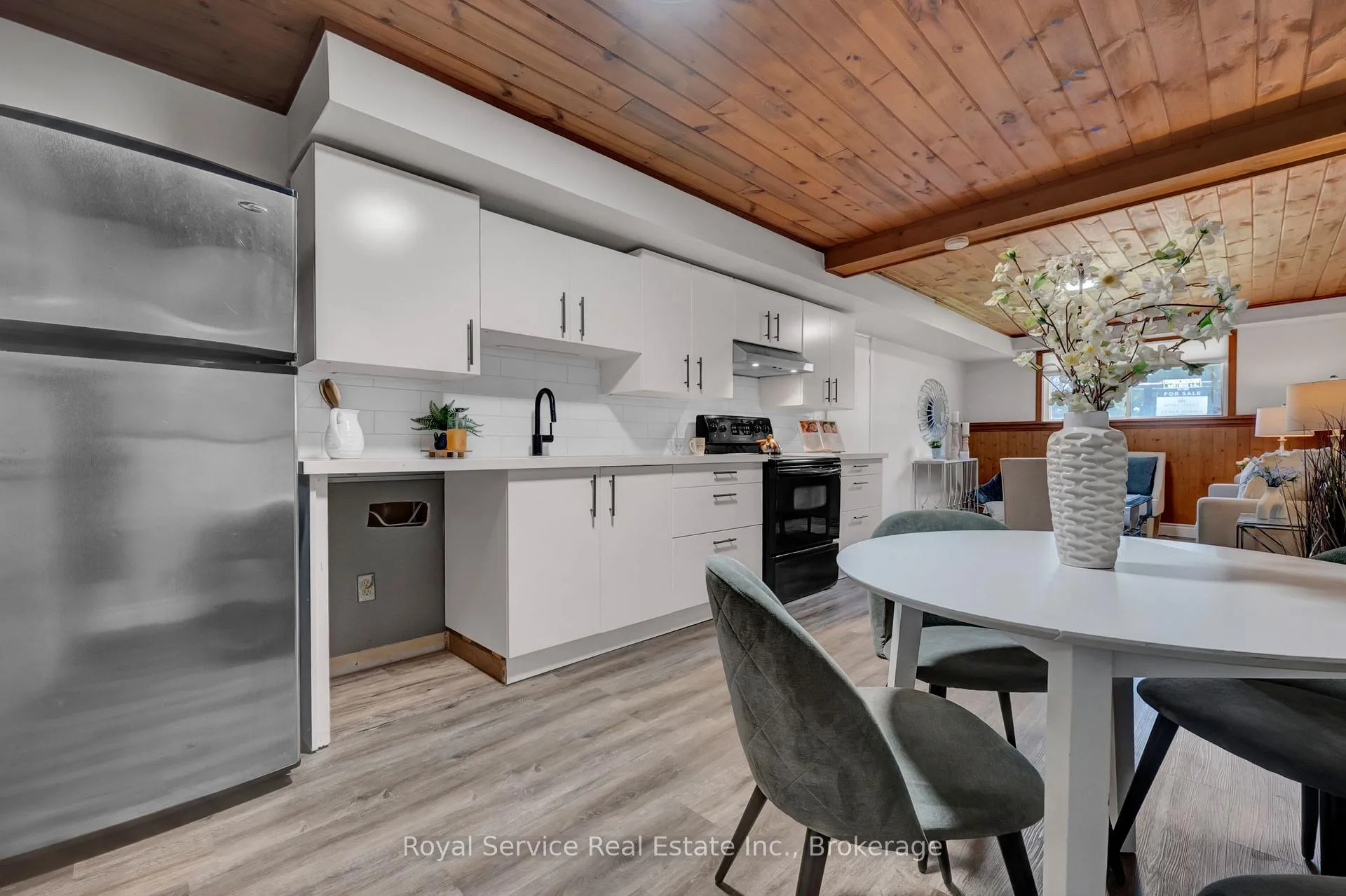 Photo 26 of 58 John Scott Court, Clarington, Bowmanville — HOMEH