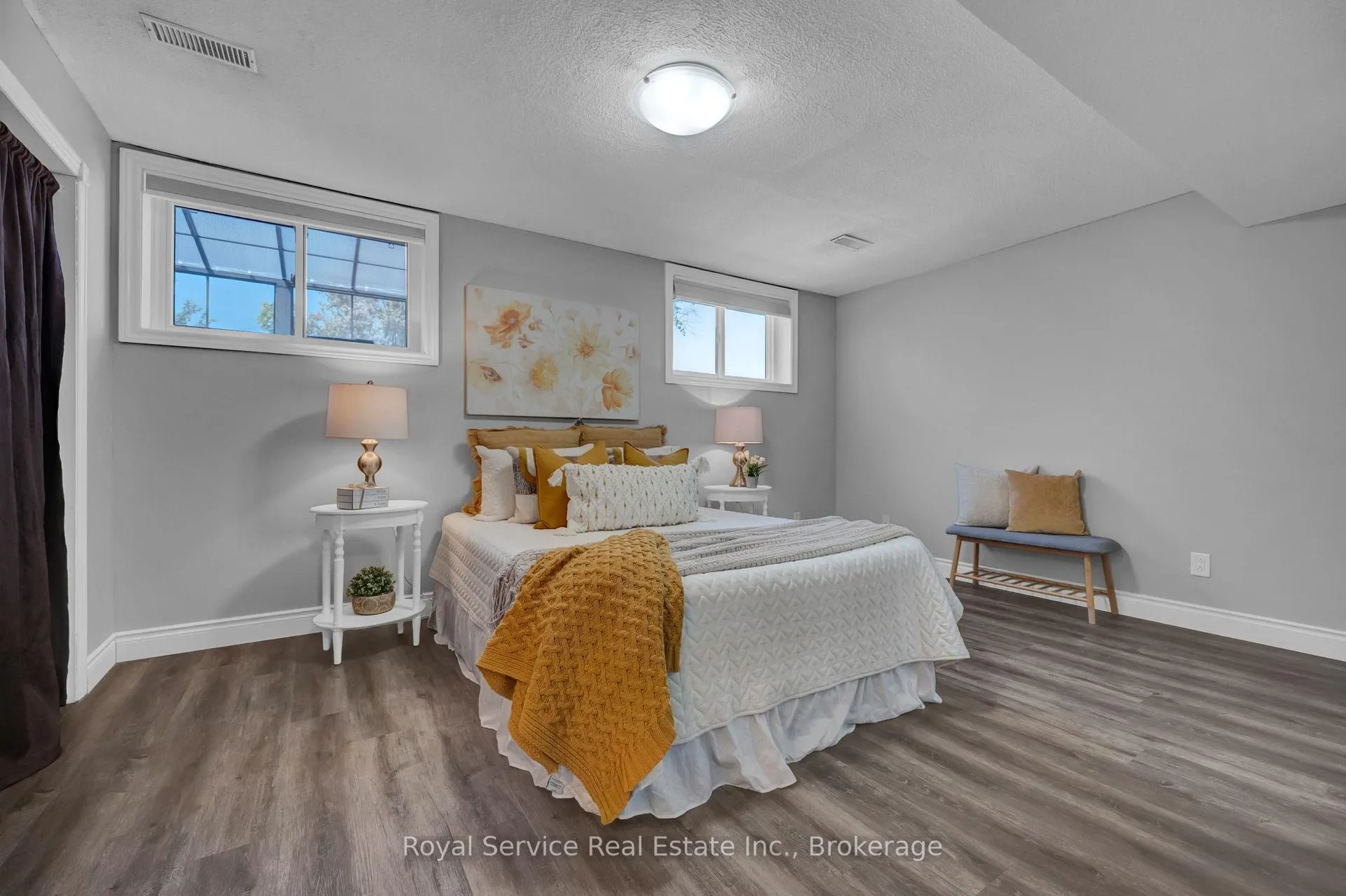 Photo 29 of 58 John Scott Court, Clarington, Bowmanville — HOMEH