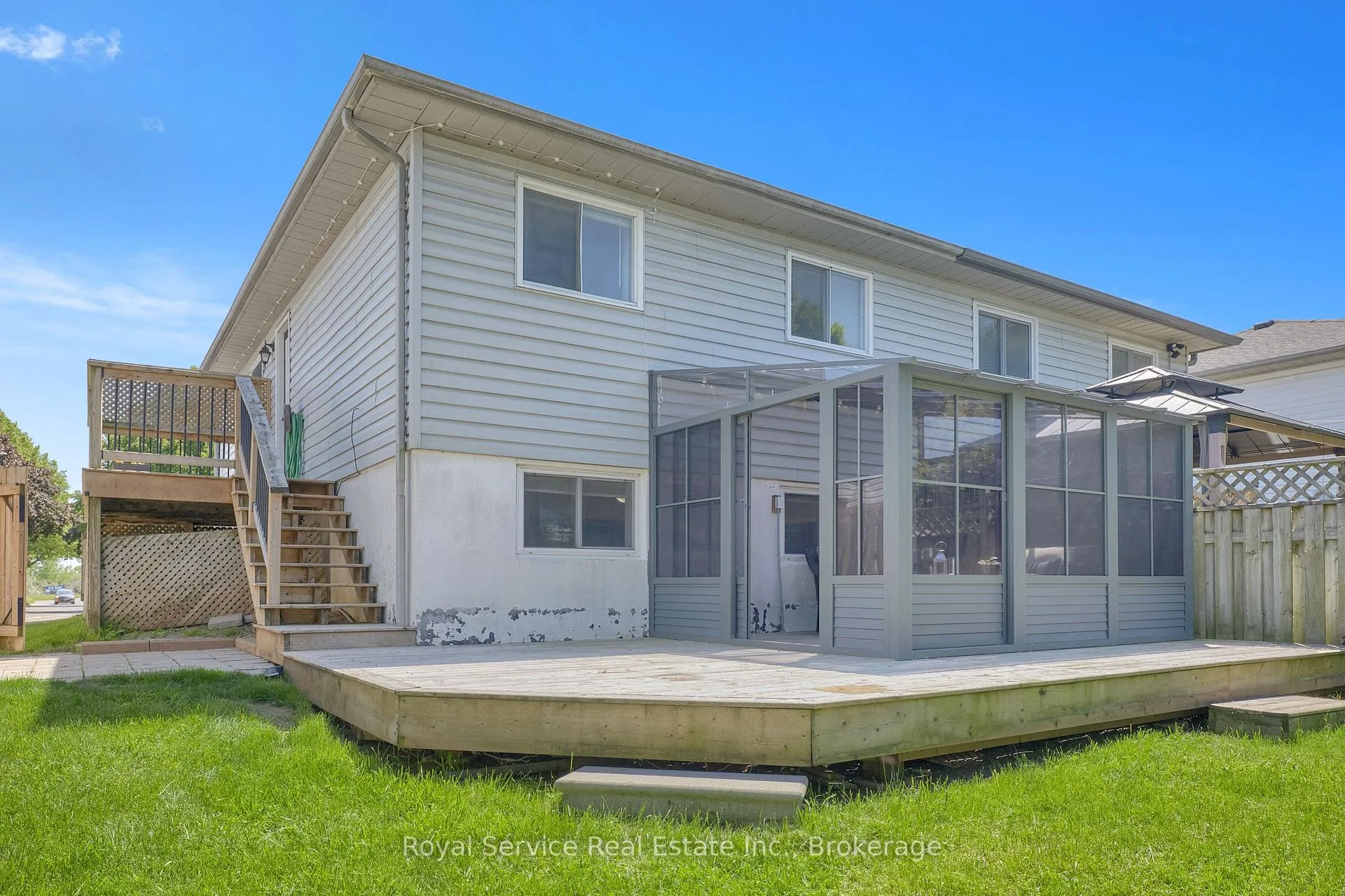 Photo 37 of 58 John Scott Court, Clarington, Bowmanville — HOMEH