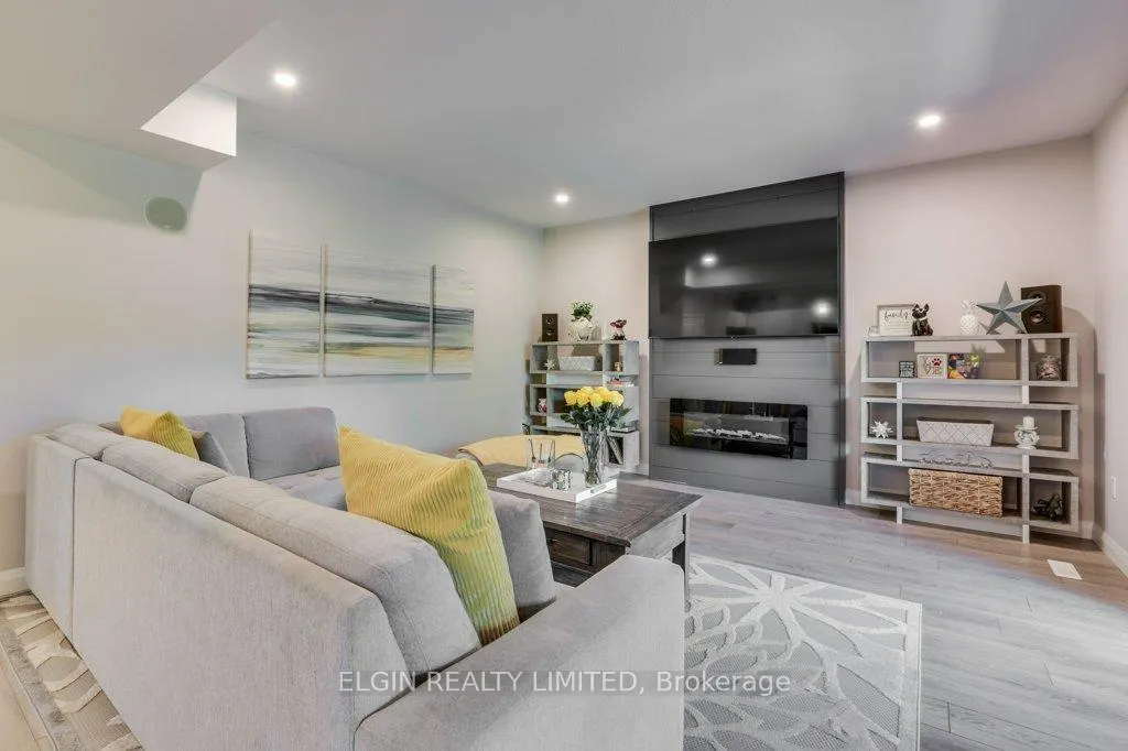 Photo 12 of 88 Rowe Avenue, South Huron, Exeter — HOMEH