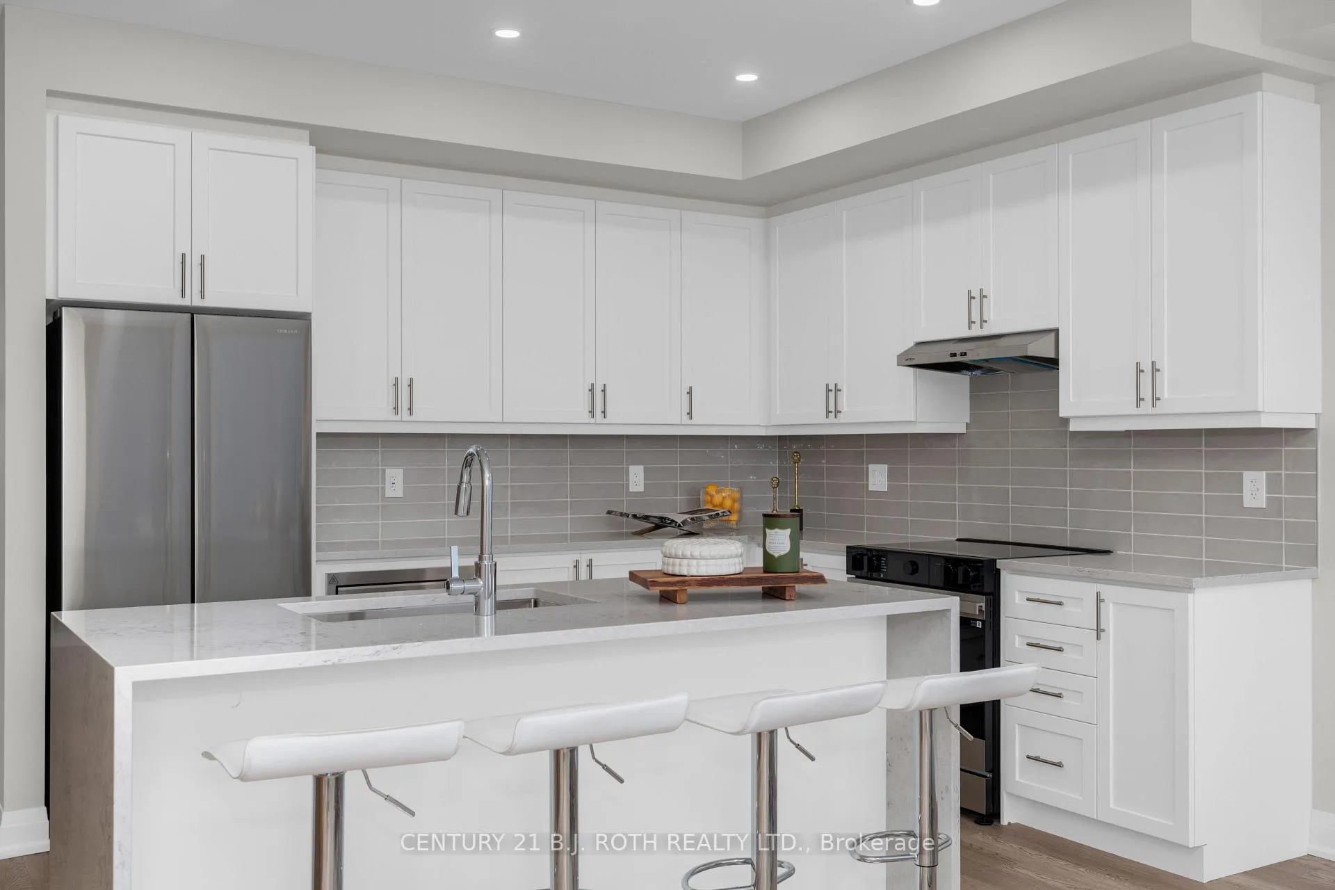 Photo 14 of 89 Lightfoot Drive, Orillia — HOMEH