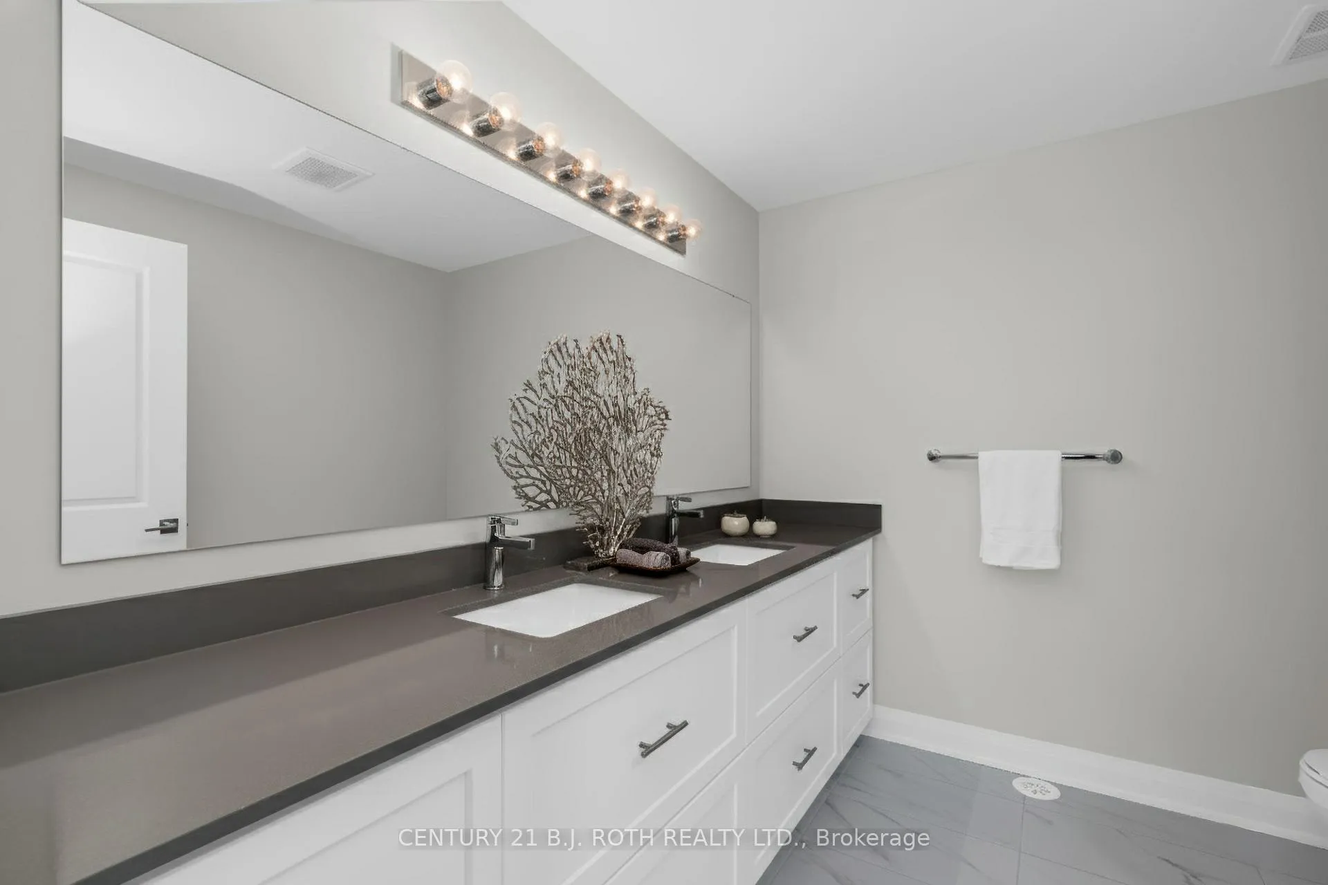 Photo 35 of 89 Lightfoot Drive, Orillia — HOMEH
