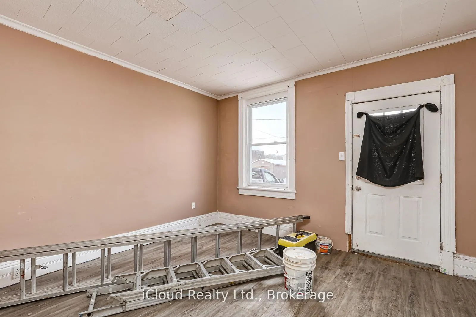 Photo 3 of 1083 3rd A Avenue E, Owen Sound — HOMEH